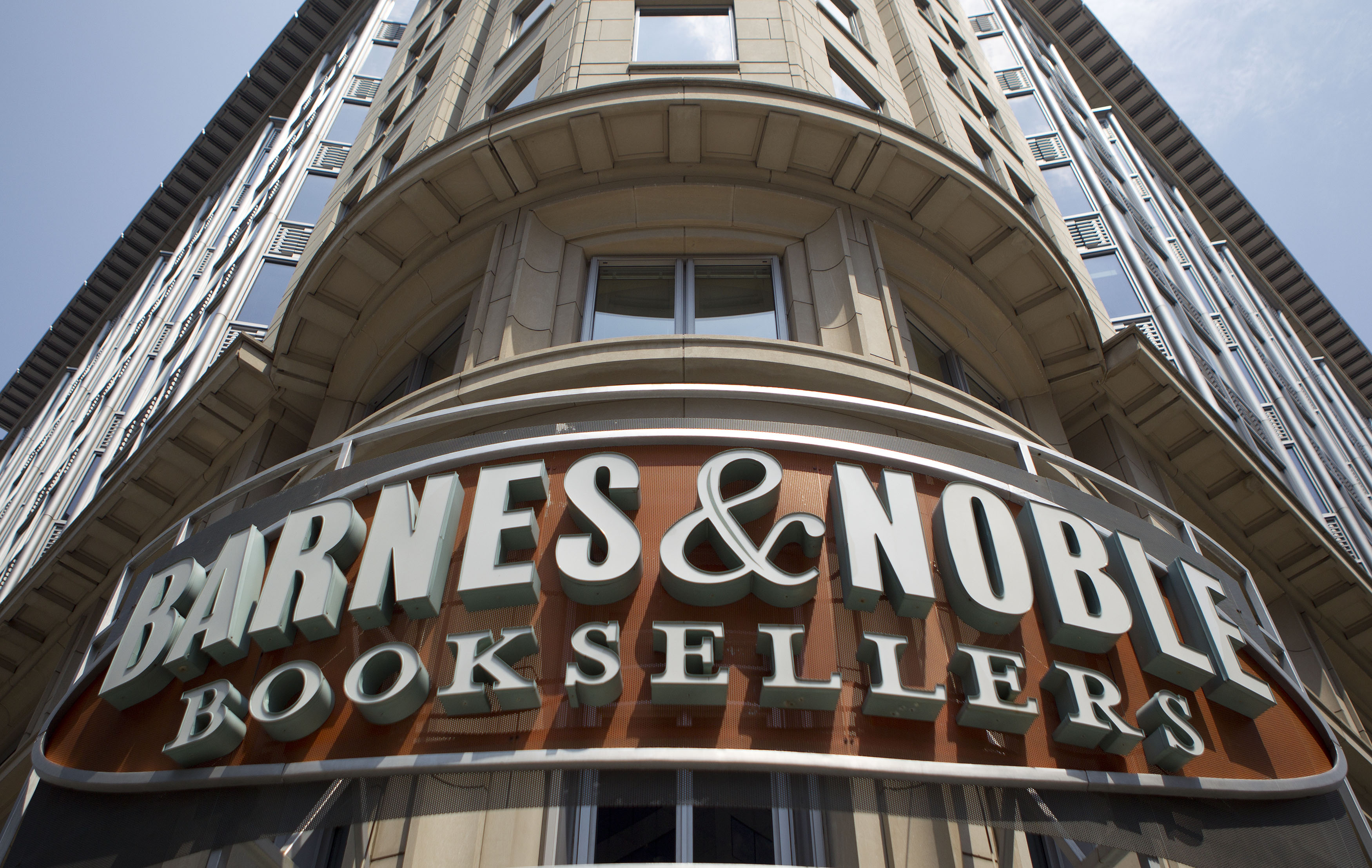 Barnes &amp; Noble Mulls Sale Under Pressure From Activist Burkle