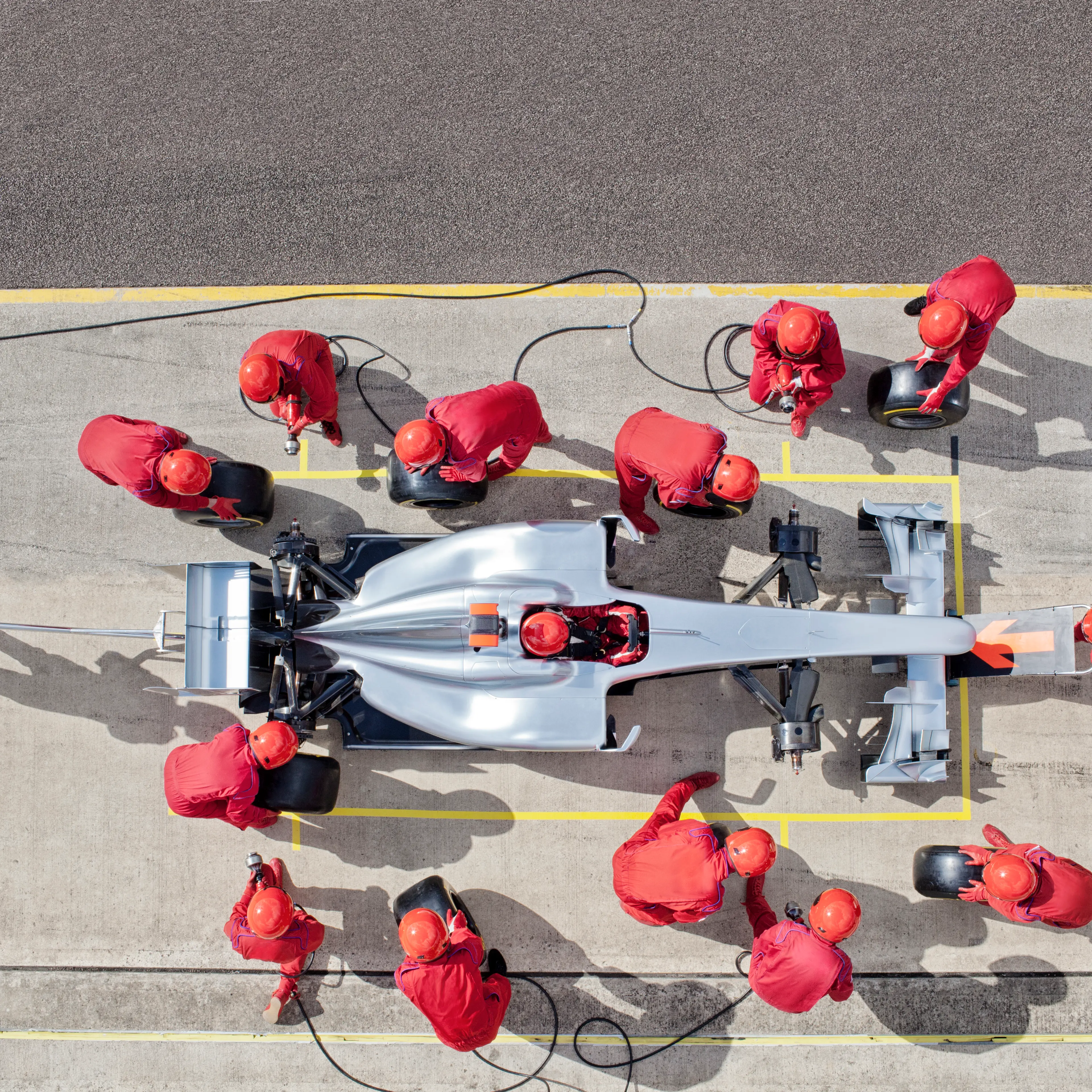 f1-pit-crew