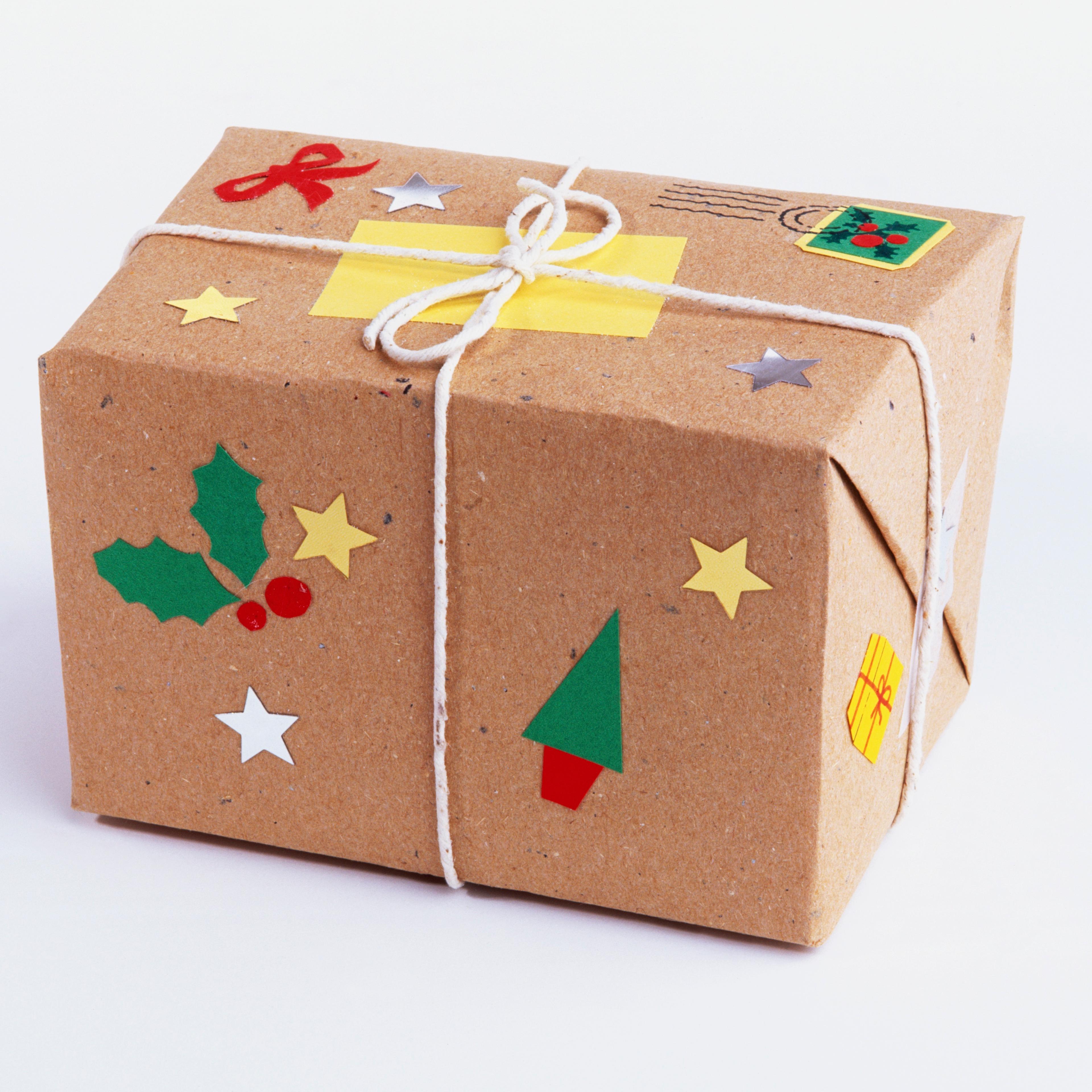 holiday mail peak usps day 2016