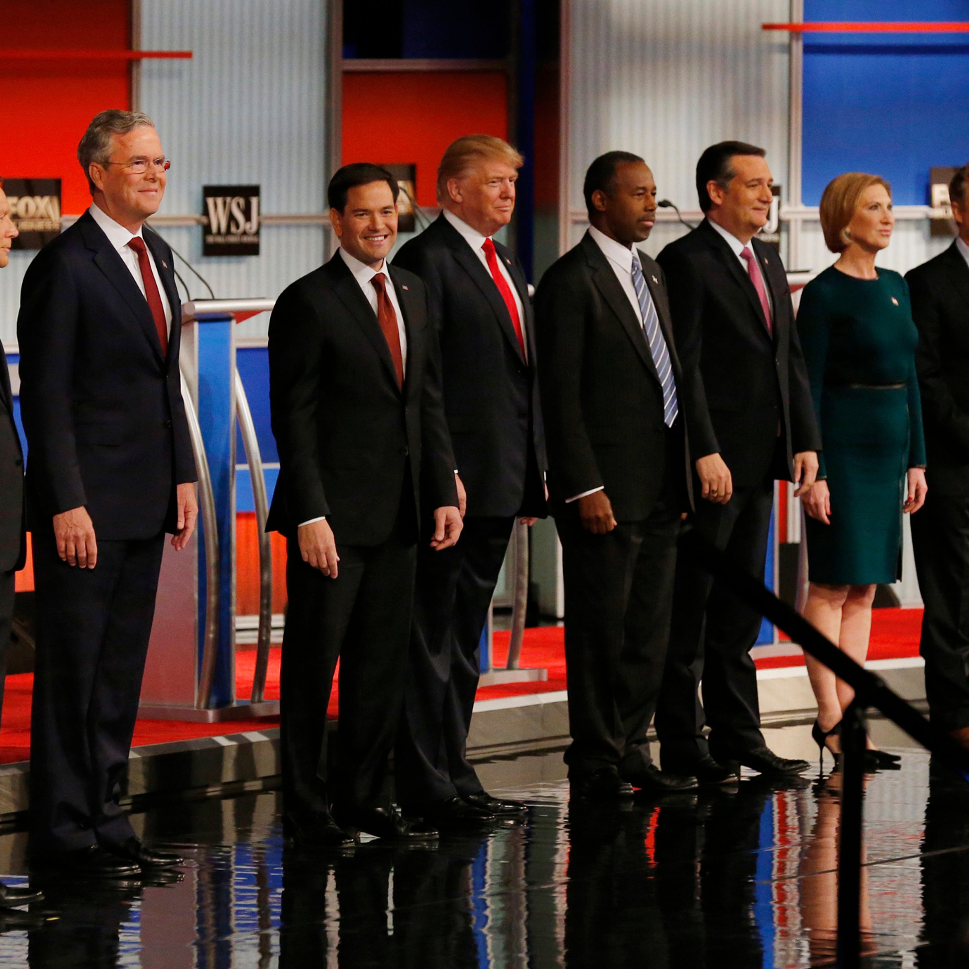 Republican U.S. presidential candidates (L-R) Governor John Kasich, former Governor Jeb Bush, U.S. Senator Marco Rubio, businessman Donald Trump, Dr. Ben Carson, U.S. Senator Ted Cruz, former HP CEO Carly Fiorina and U.S. Rep. Rand Paul pose during a pho