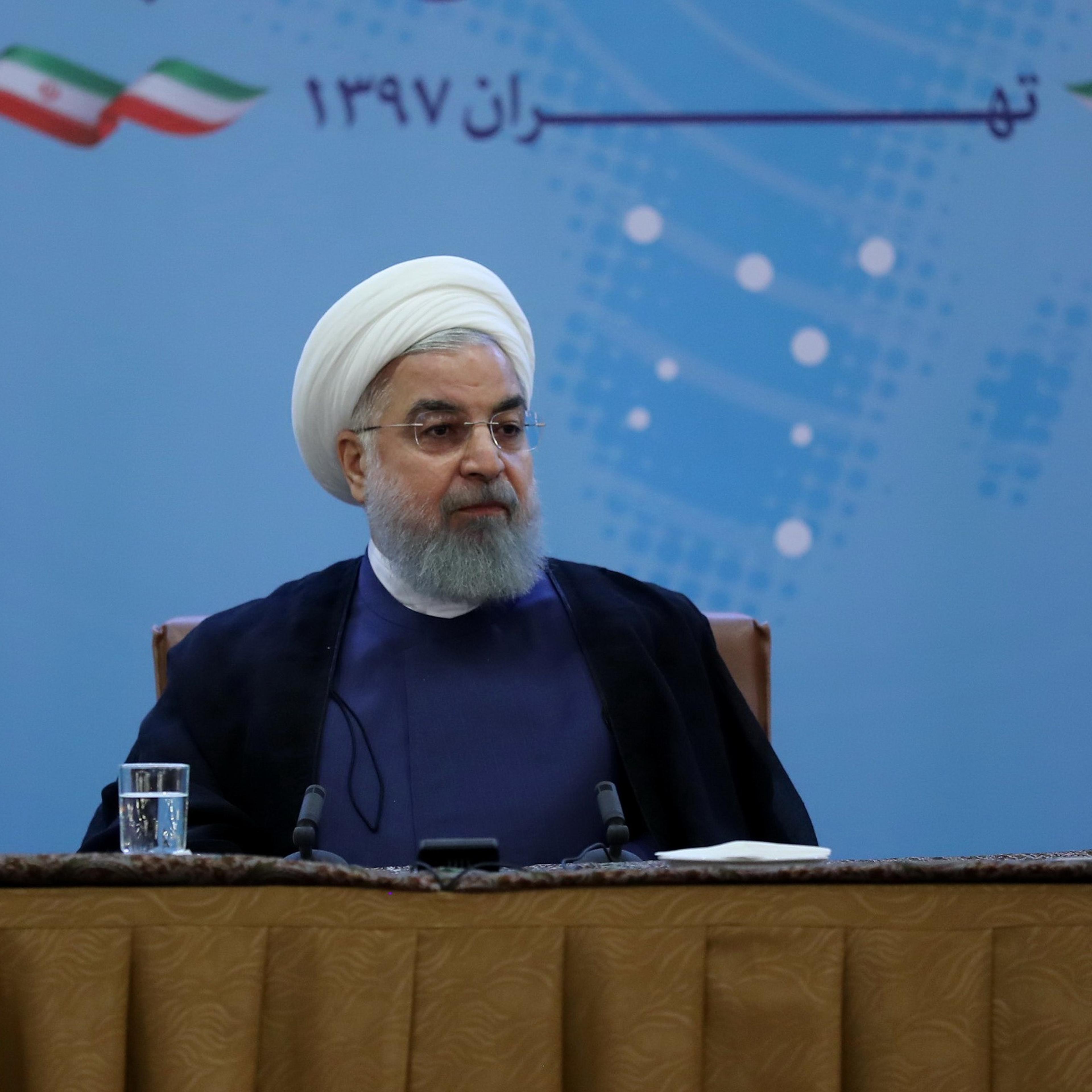 Rouhani holds a meeting