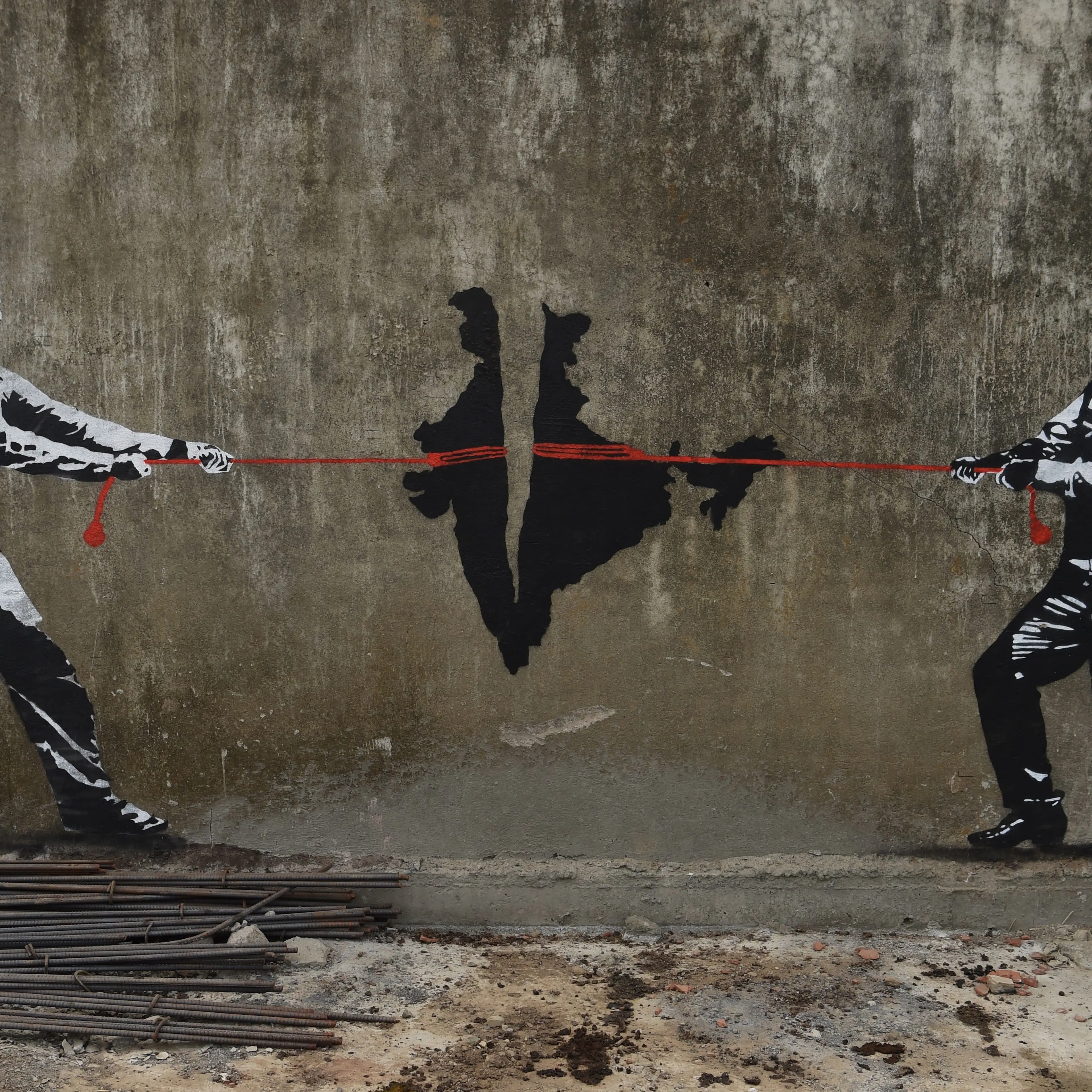 TOPSHOT-INDIA-POLITICS-ELECTION-VOTE-GRAFFITI