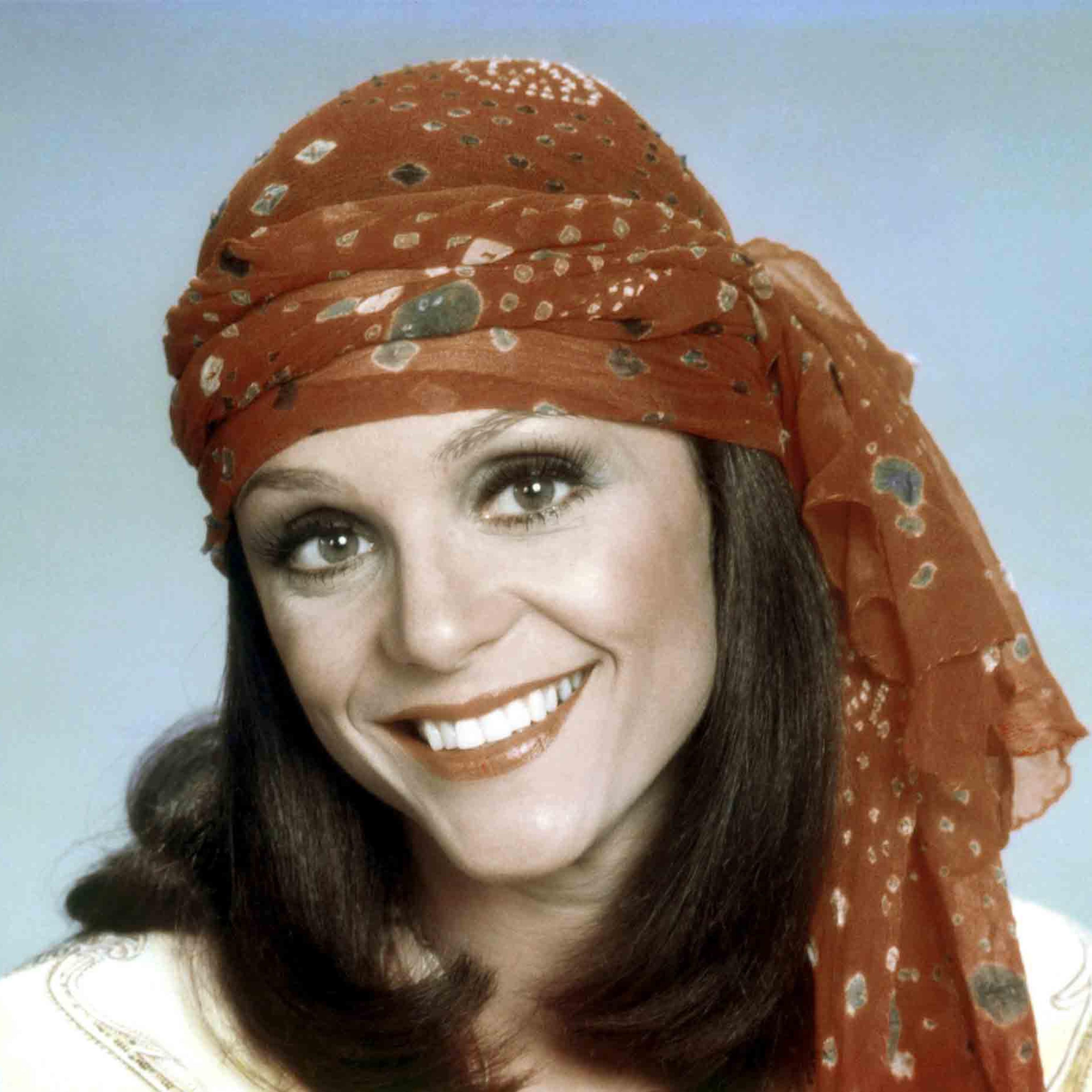 Harper’s Rhoda headscarf—seen here in a mid-1970s publicity still from the show—became her signature look