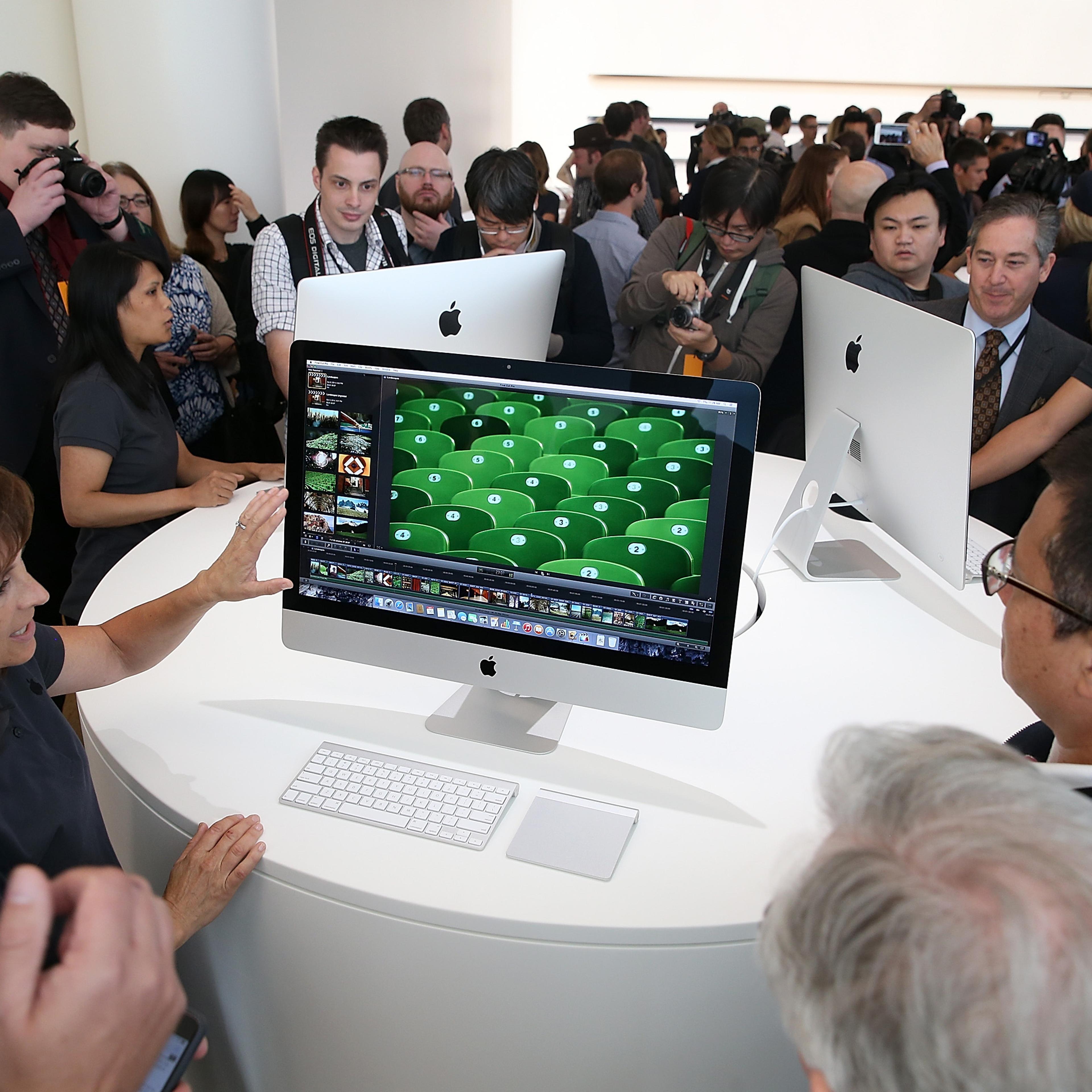 Apple Unveils New iPad Models