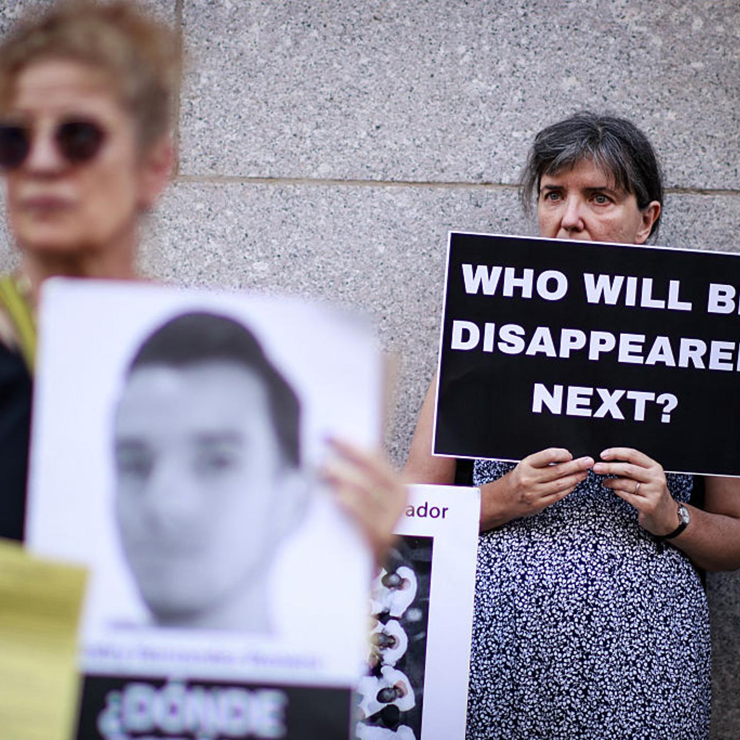 US-EL SALVADOR-IMMIGRATION-PRISON-CECOT-PROTEST