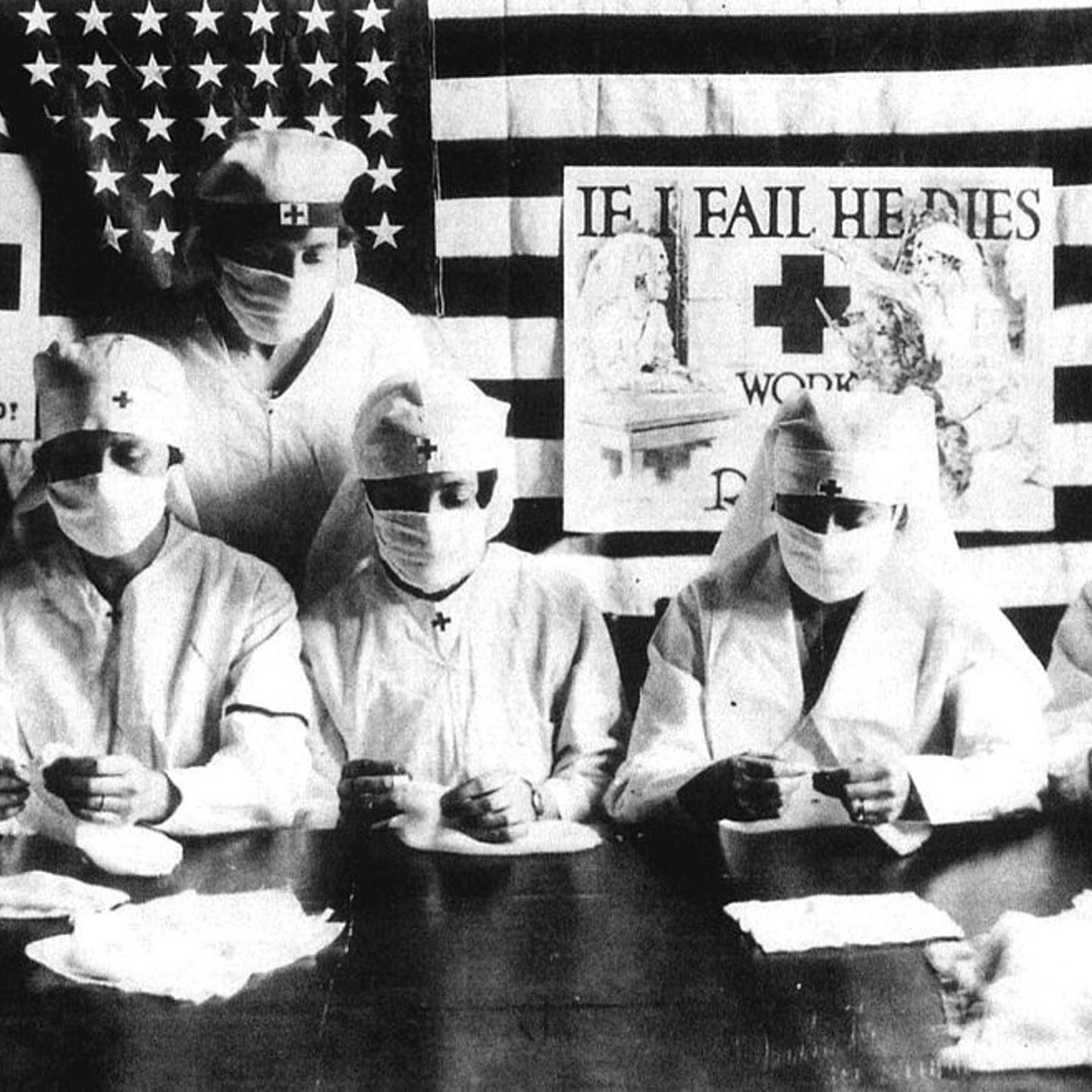 Red Cross volunteers fighting against the spanish flu epidemy in United States in 1918