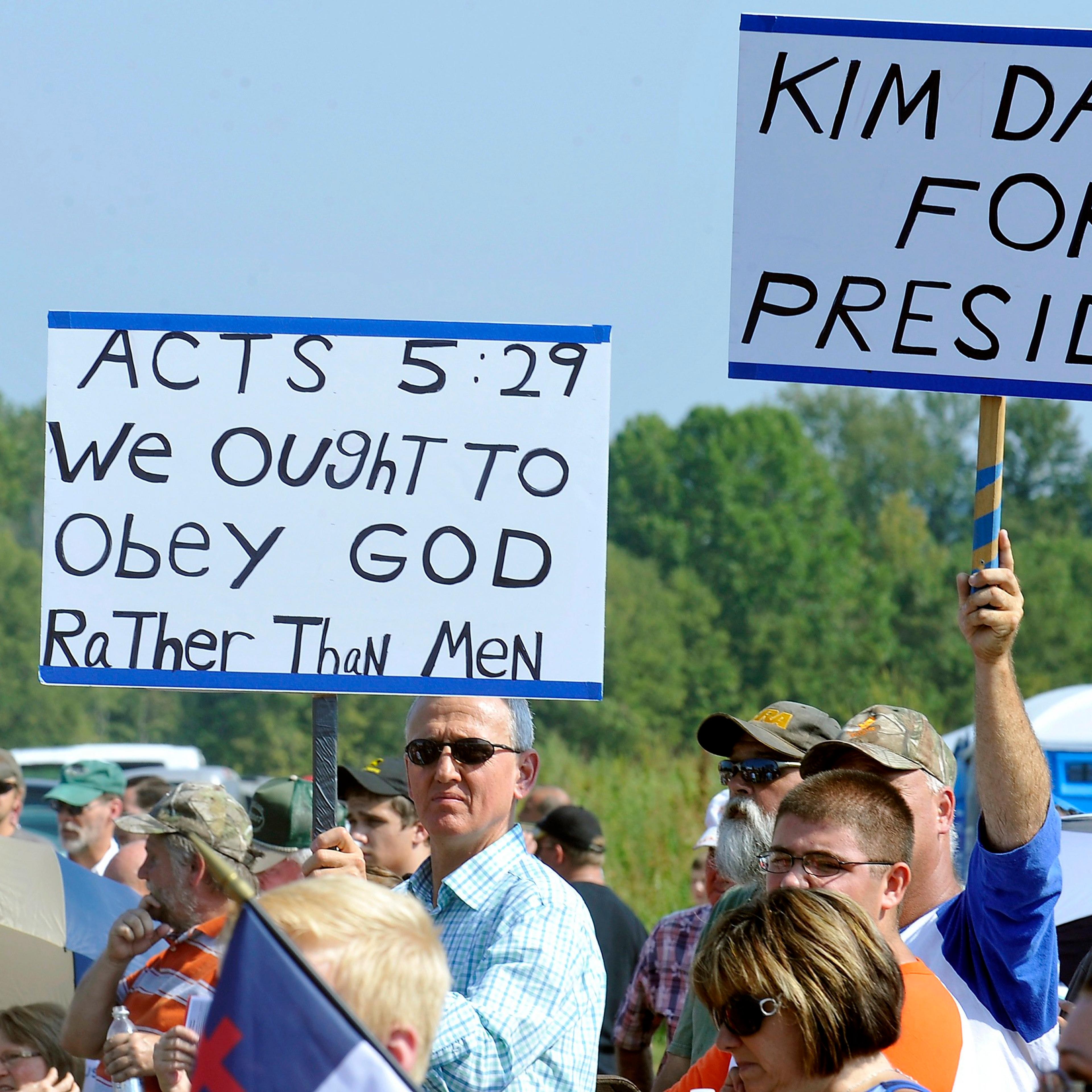 Kim Davis Supporters