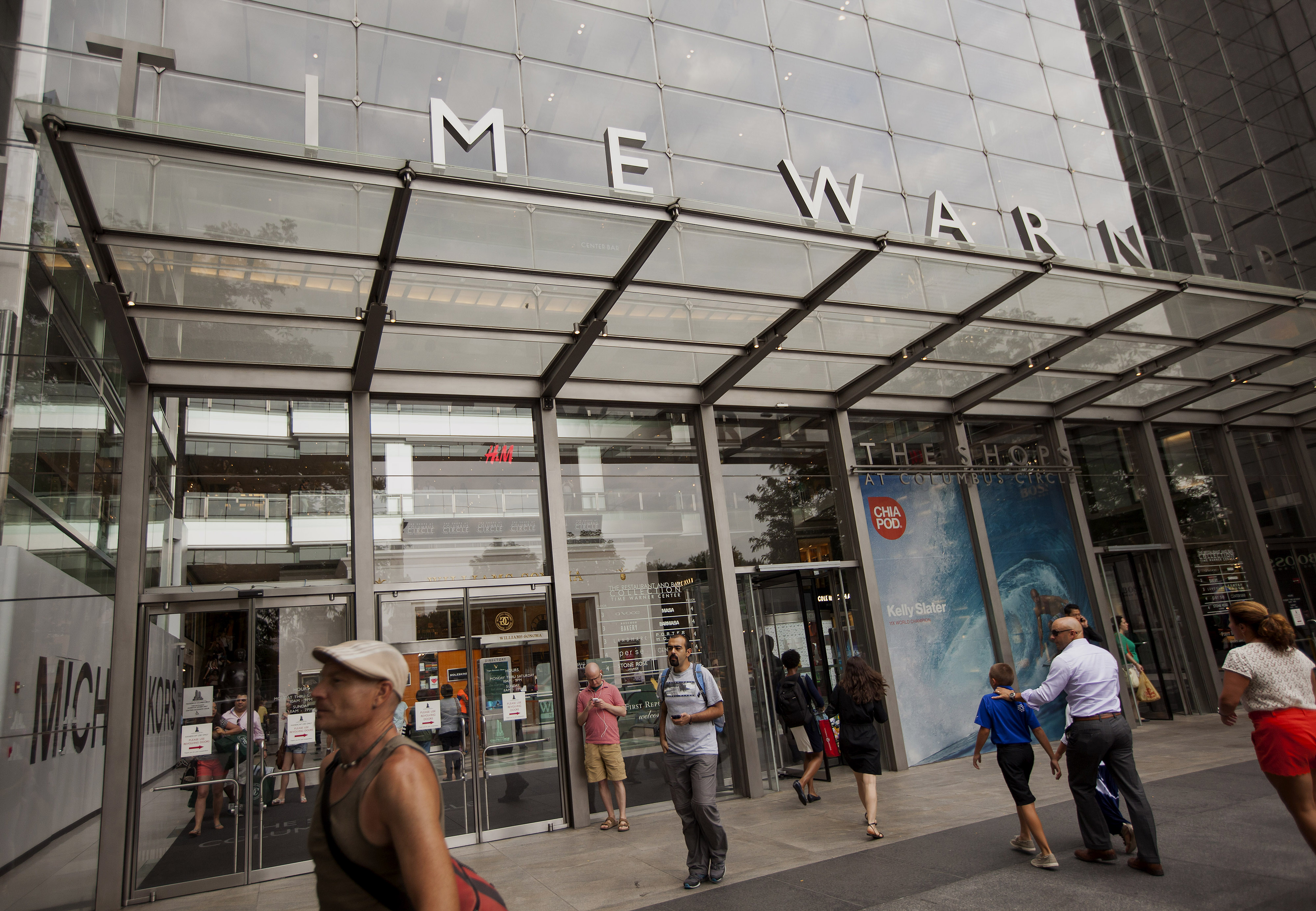 Murdoch Said To Mull Sky Proceeds To Boost Time Warner Bid