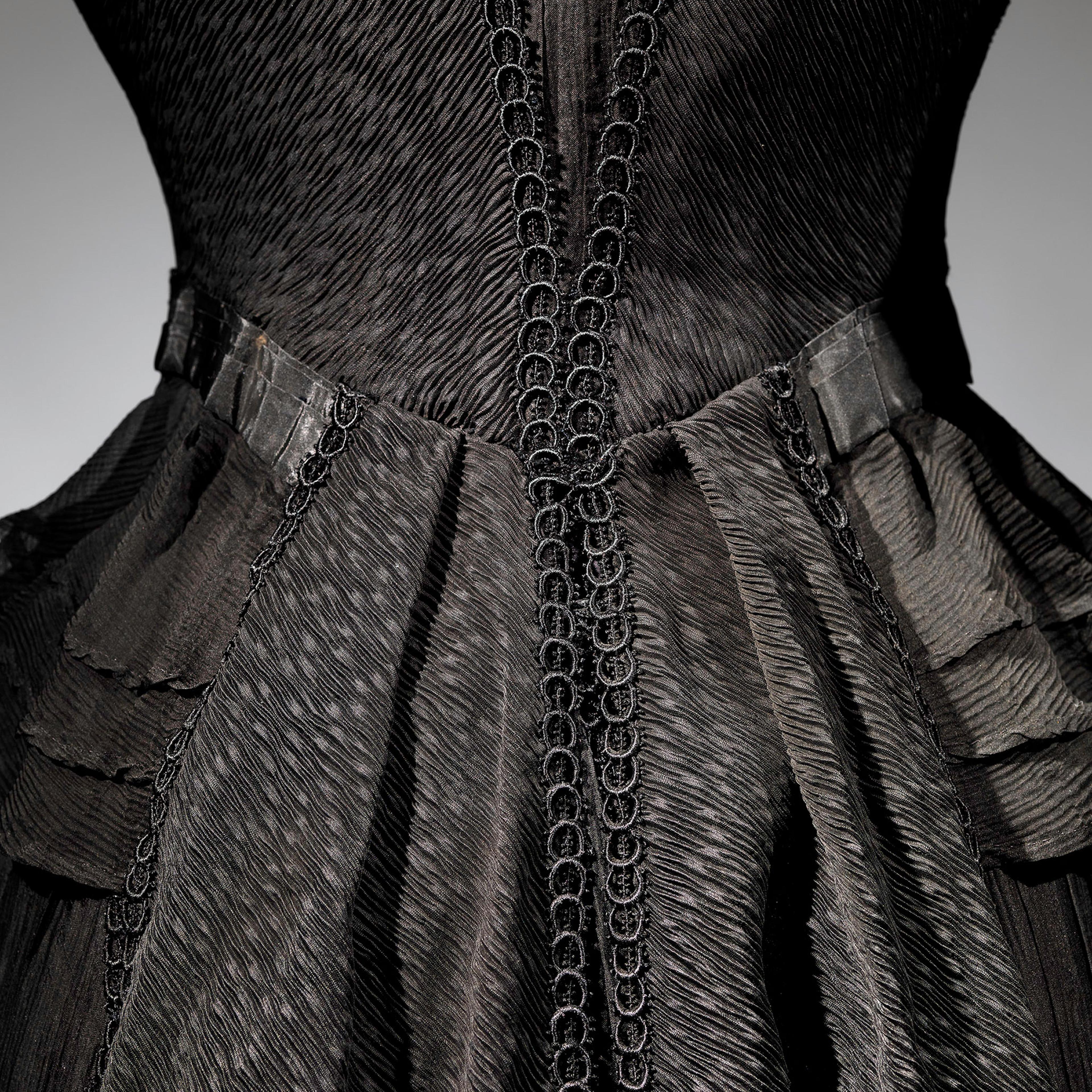 <span style="font-size:medium;"><strong>Mourning Dress (Detail), 1902-1904</strong></span>
<br> Black silk crape, black chiffon, black taffeta