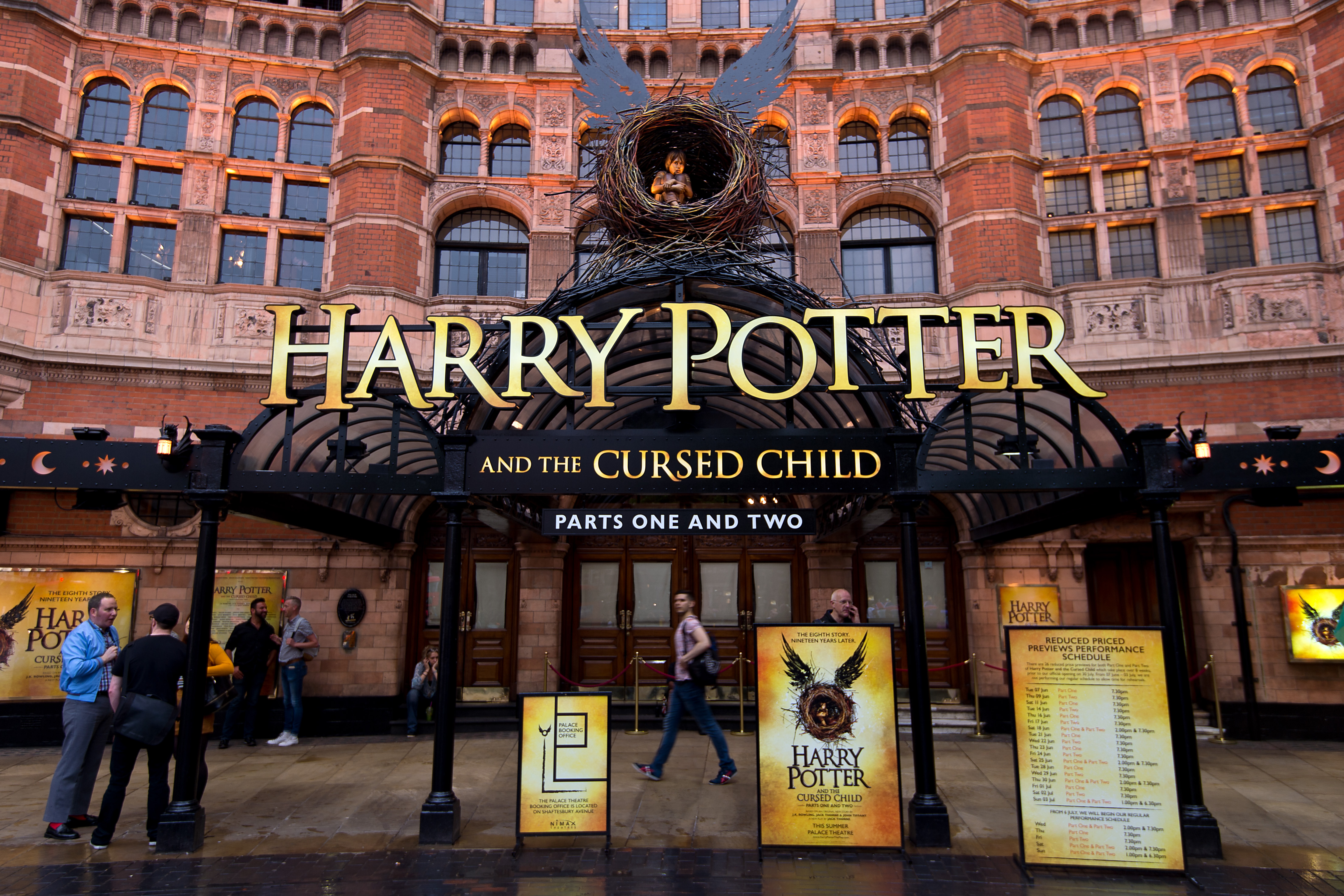 Previews Start For "Harry Potter and the Cursed Child"