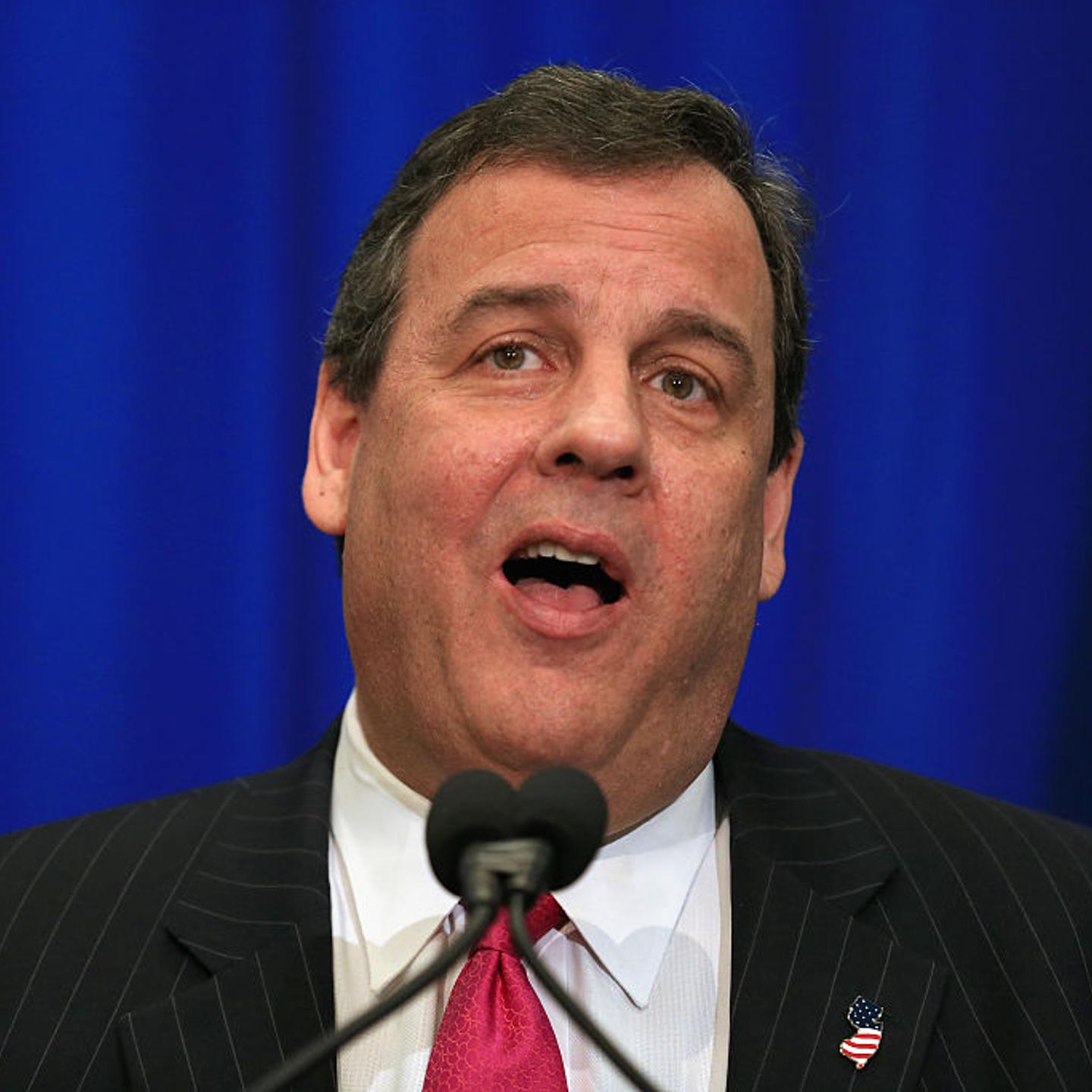 Six New Jersey newspapers want Gov. Chris Christie to resign.