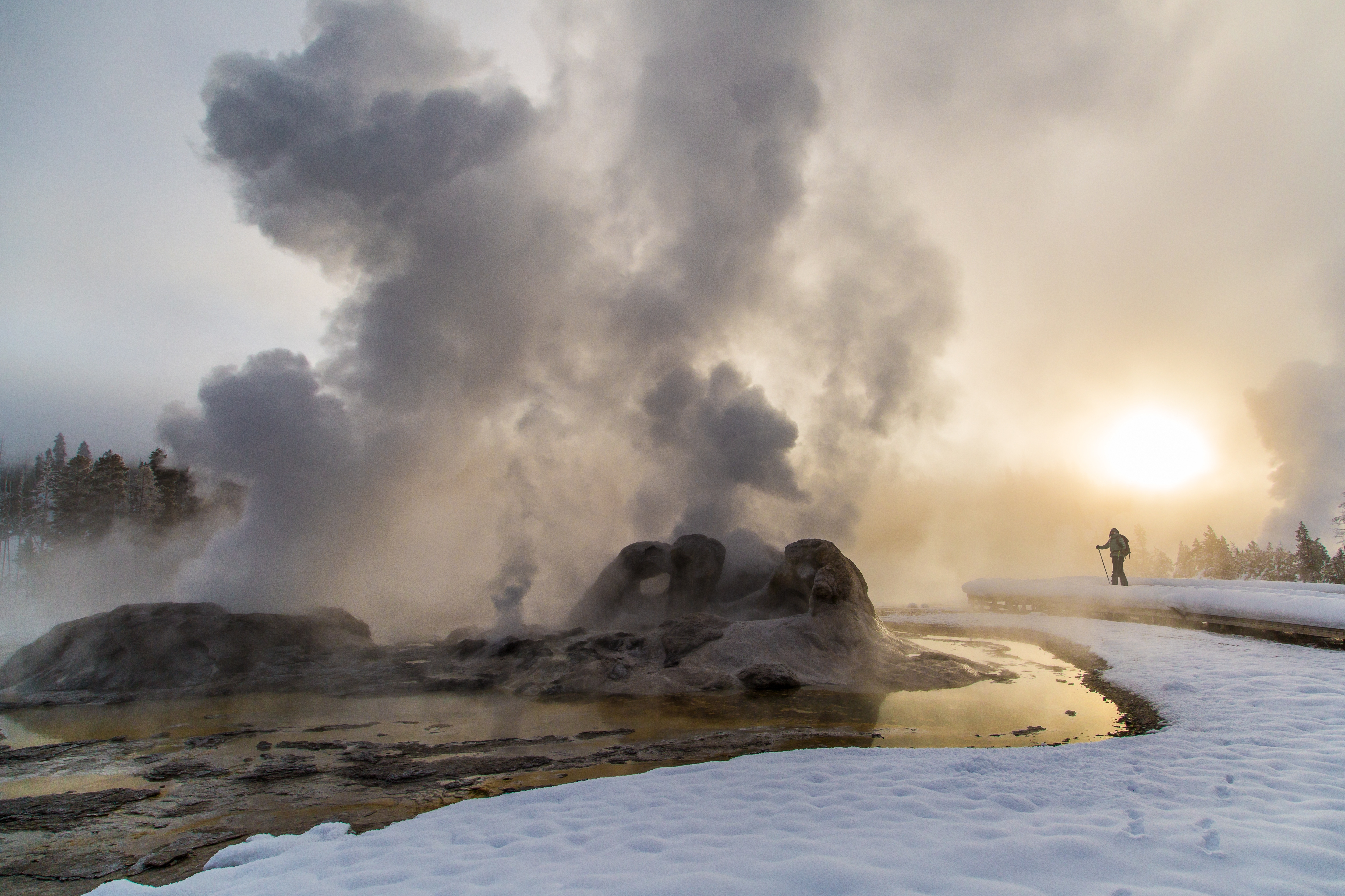 yellowstone hot spring
