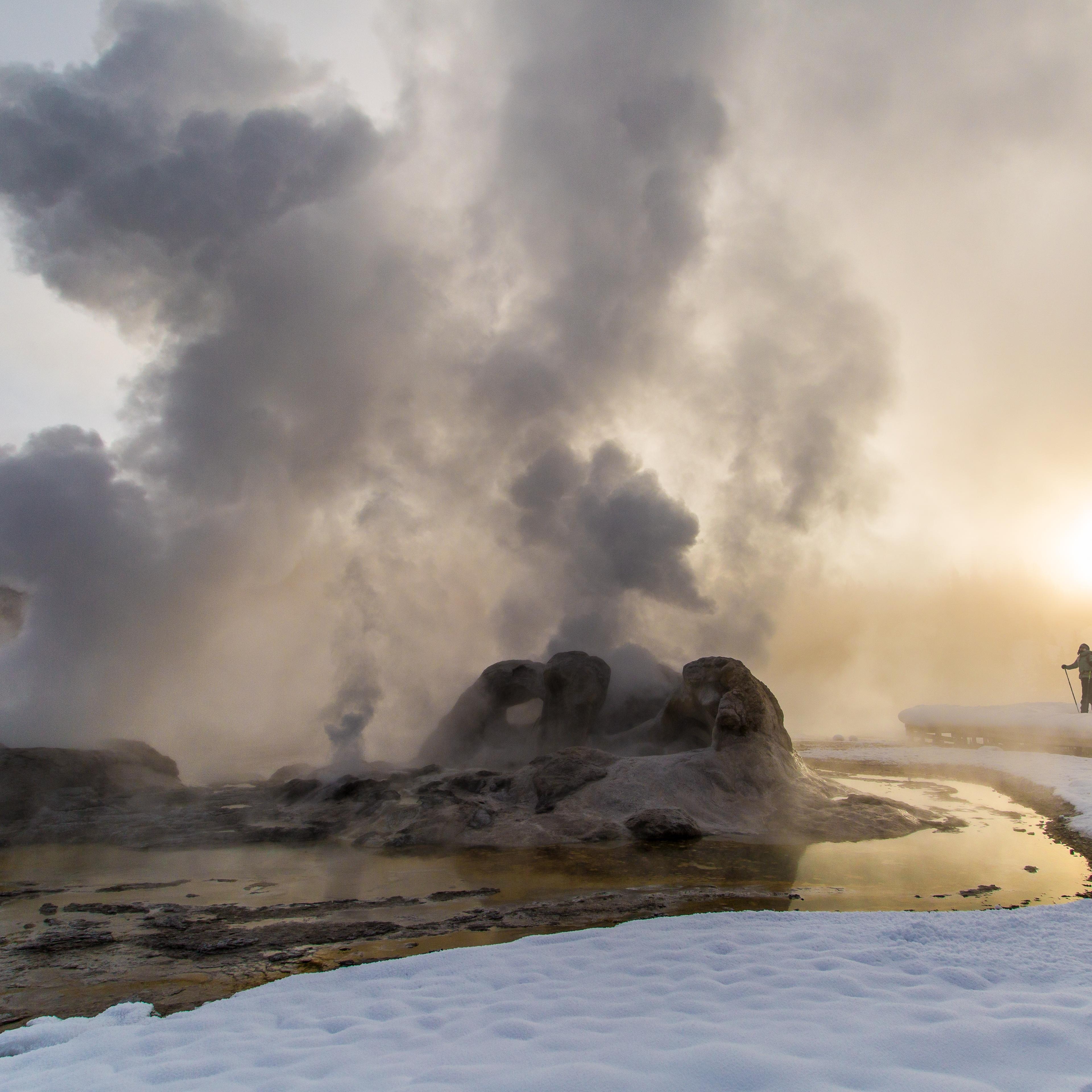 yellowstone hot spring