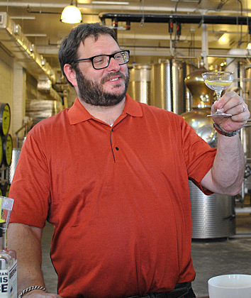 Award-winning food writer and host Josh Ozersky goes on a spirited journey across the country, and back in time, to explore the science, anthropology, and history of alcohol in United States of Drinking