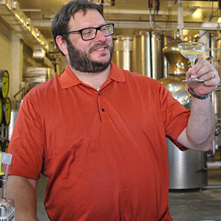 Award-winning food writer and host Josh Ozersky goes on a spirited journey across the country, and back in time, to explore the science, anthropology, and history of alcohol in United States of Drinking