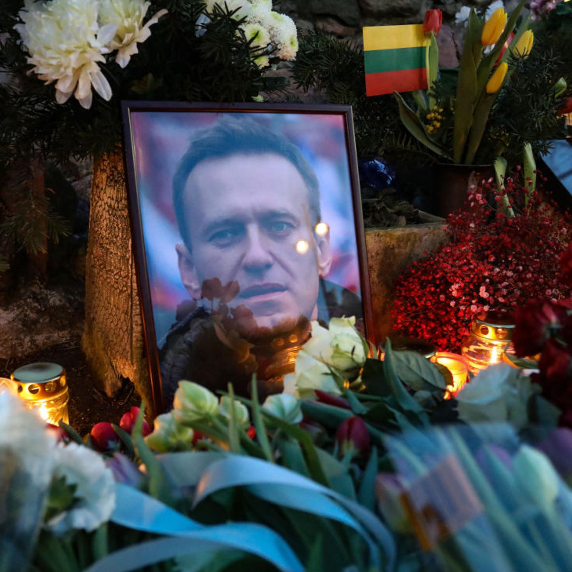 TOPSHOT-LATVIA-RUSSIA-POLITICS-DIPLOMACY-NAVALNY-DEATH-PROTEST