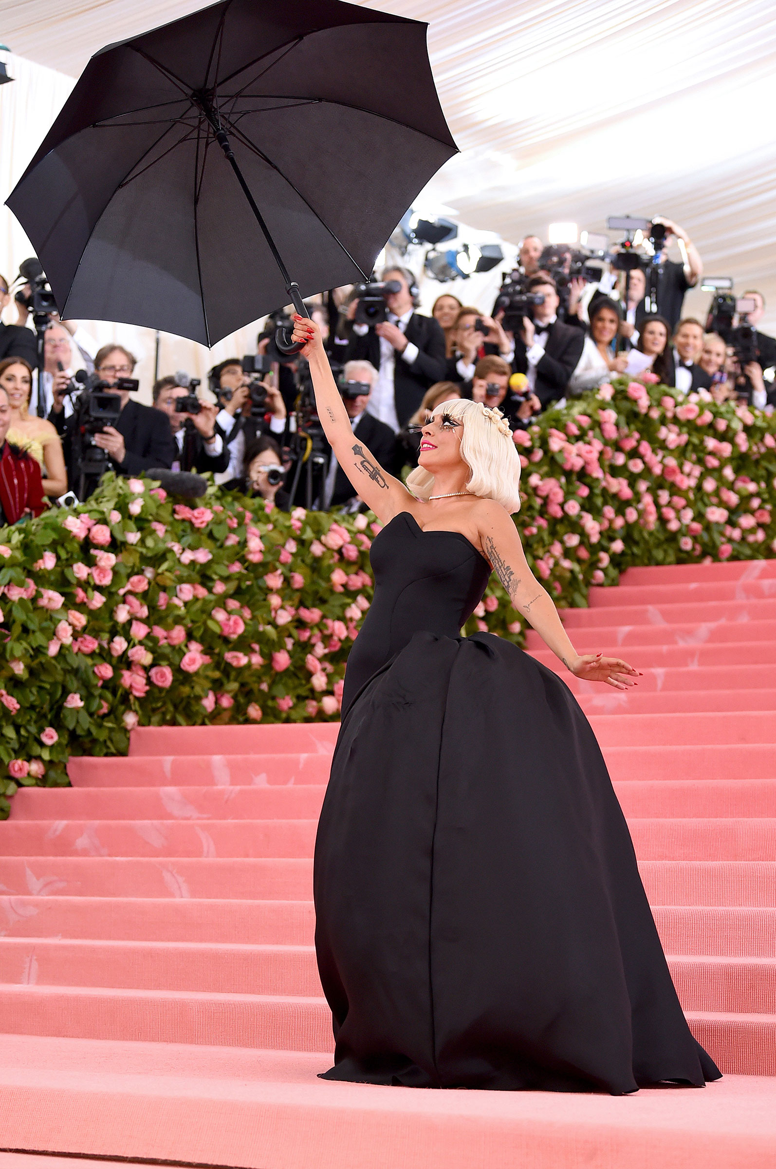 lady gaga galaxy dress LADY GAGA and the galaxy dress
