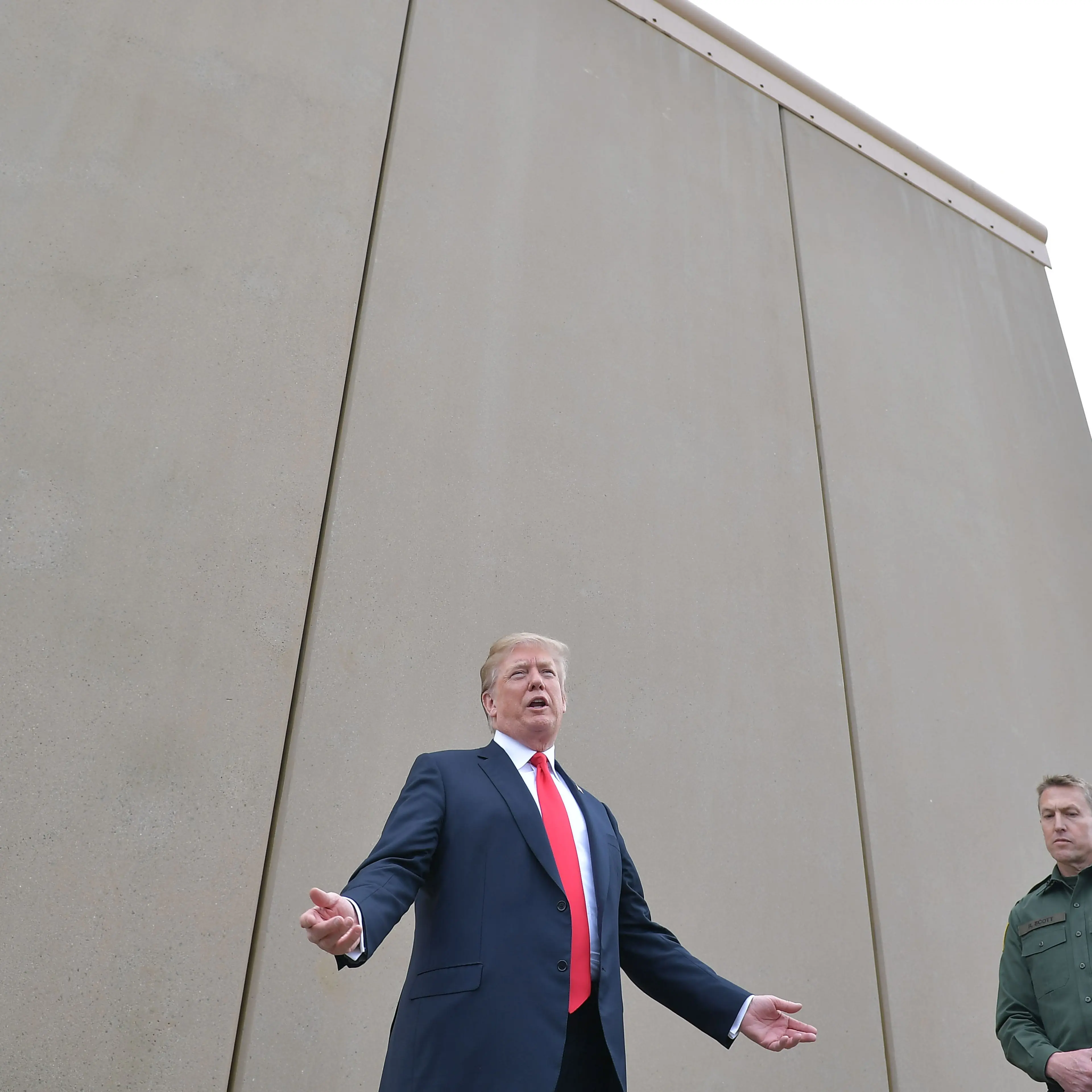 US-POLITICS-TRUMP-WALL
