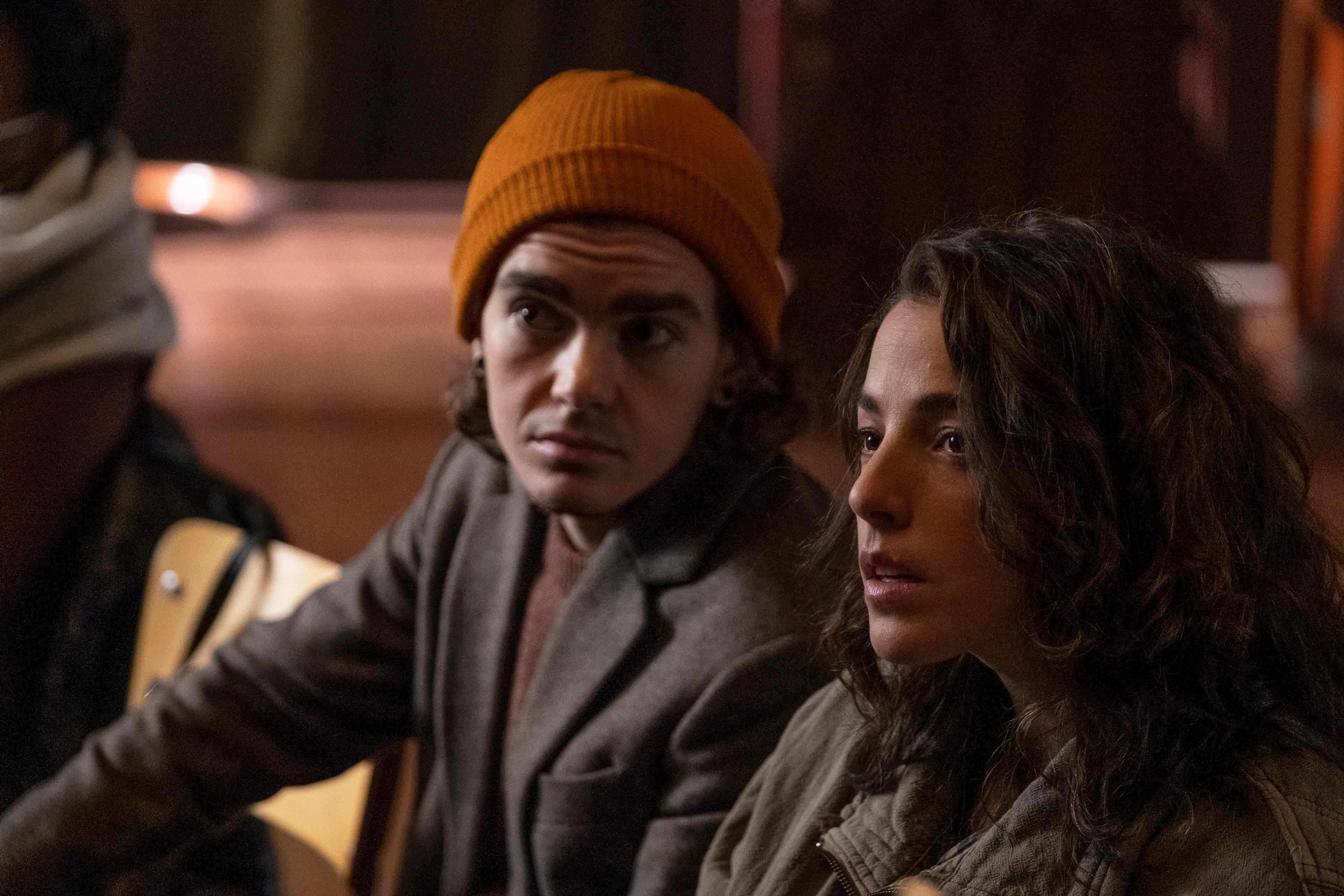 Y: The Last Man -- "The Day Before” -- Season 1, Episode 1 (Airs September 13) -- Pictured: (l-r) Elliot Fletcher as Sam Jordan, Olivia Thirlby as Hero Brown. CR: Rafy Winterfeld/FX