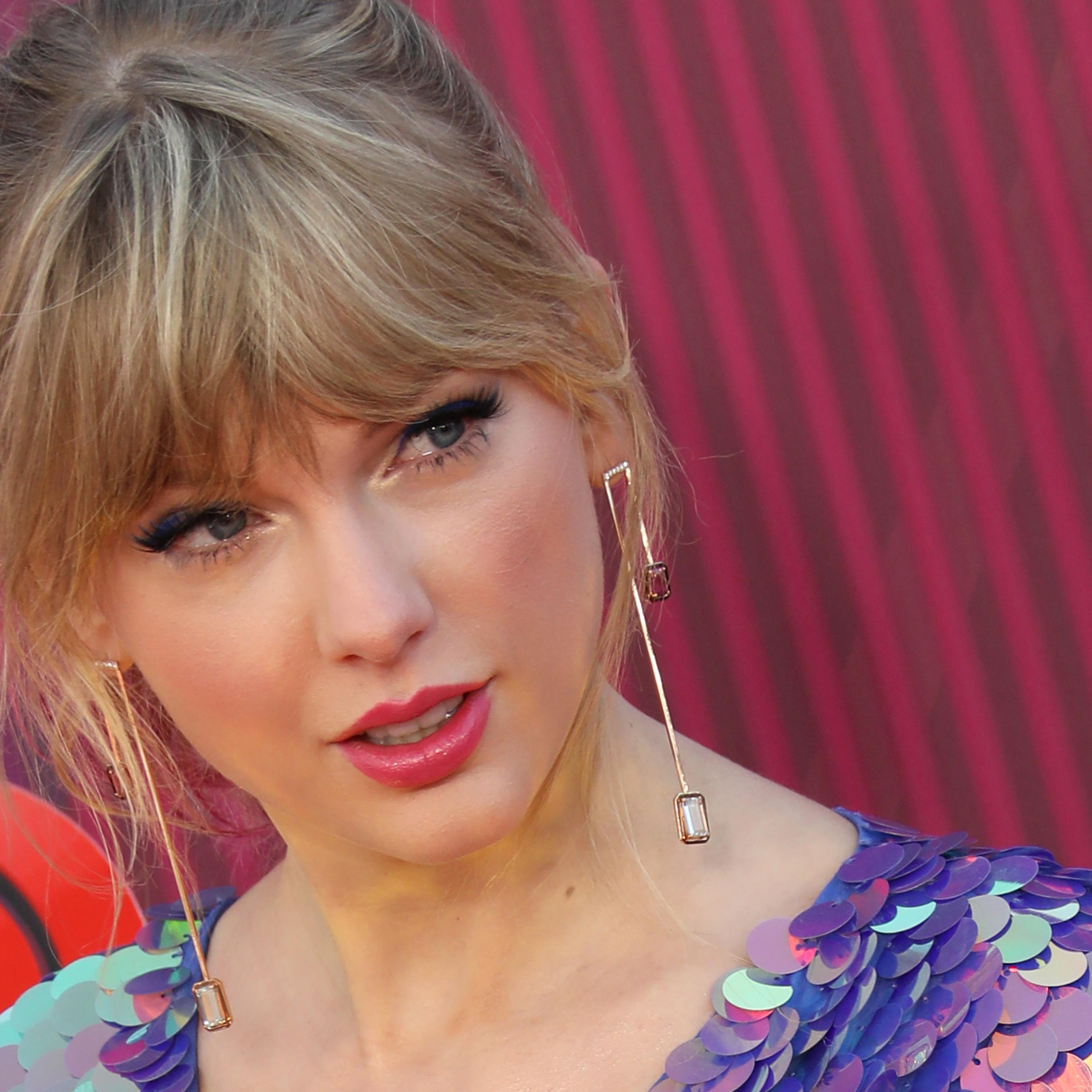 Taylor Swift charms Alicia Keys' son