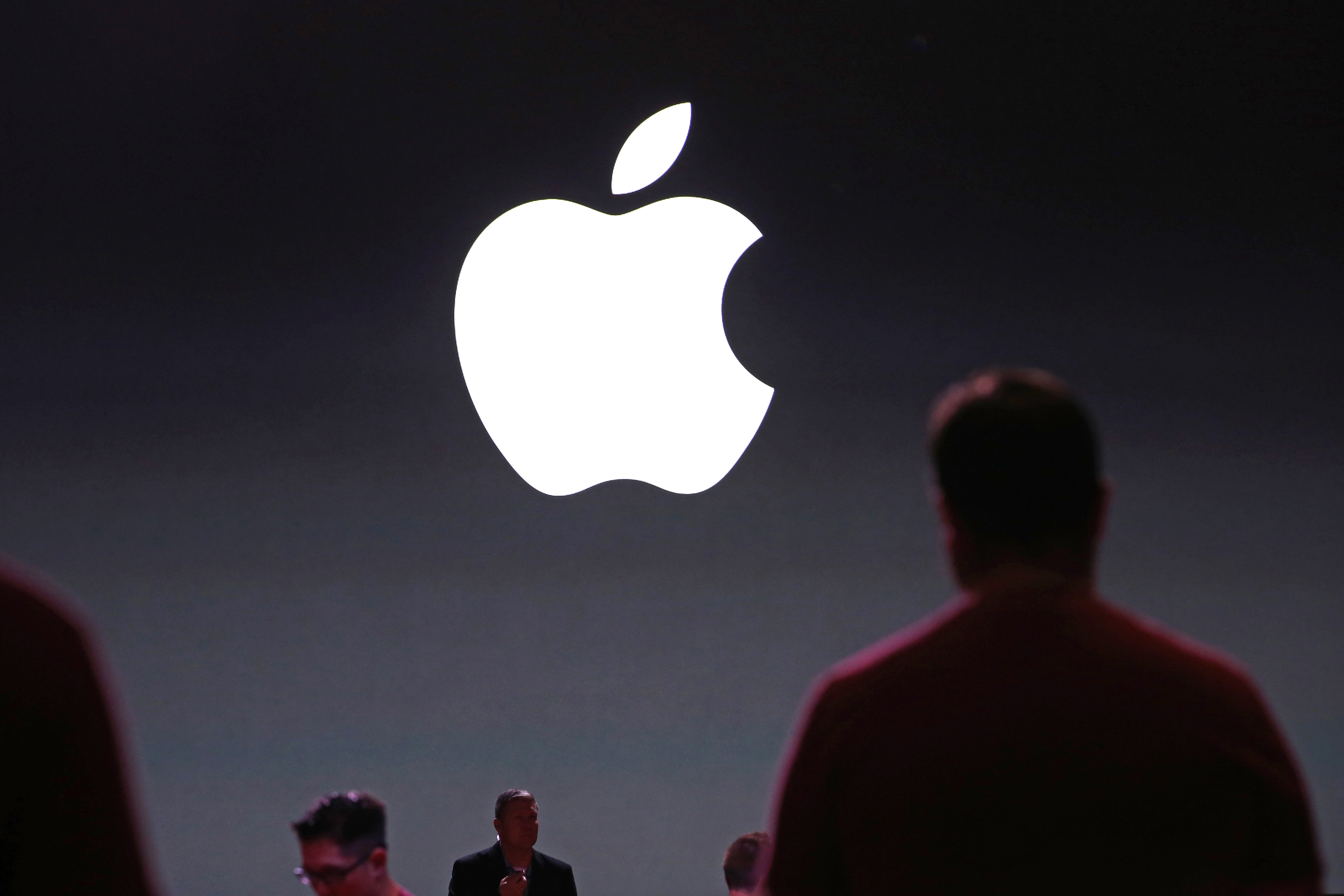 Apple Unveils iPhone 6