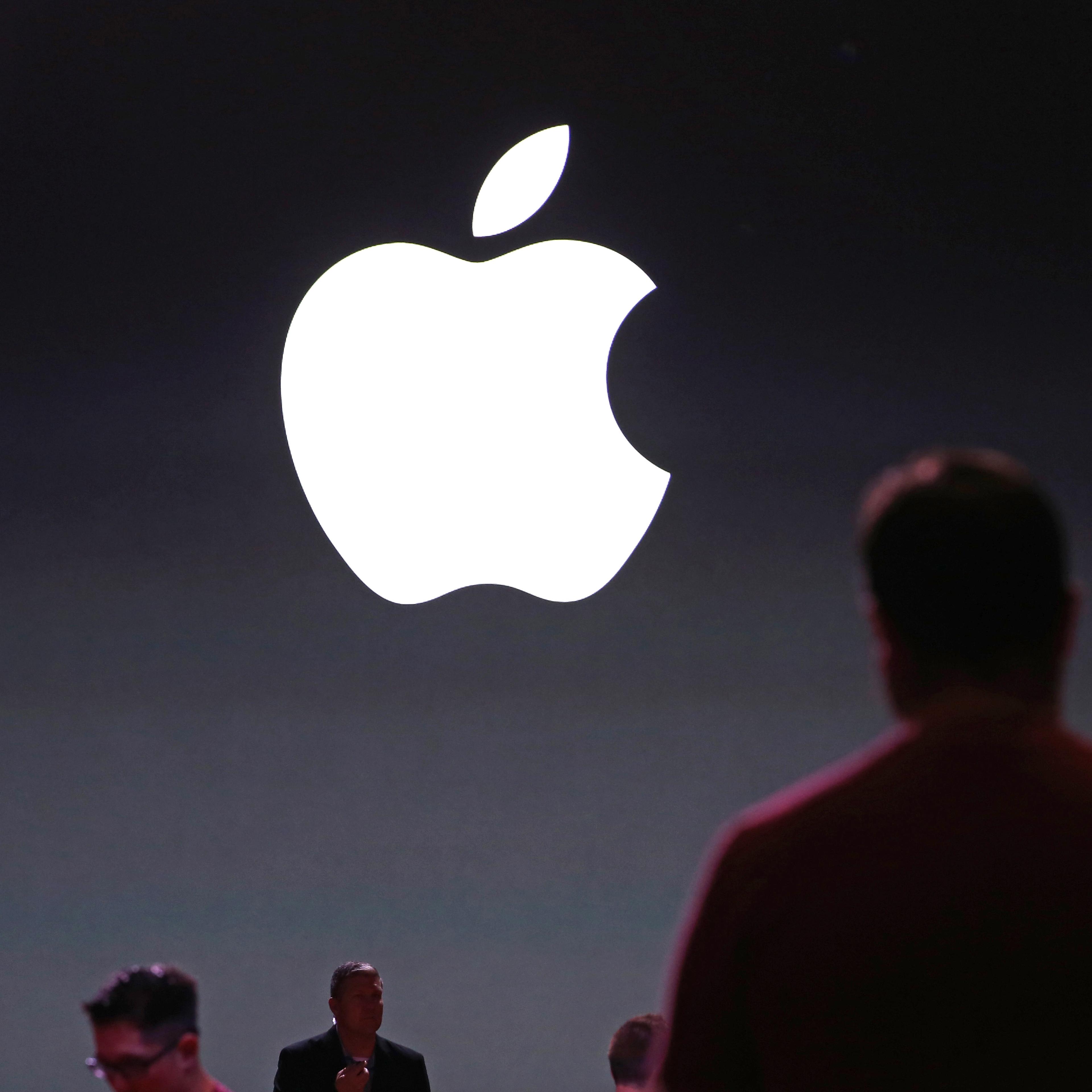 Apple Unveils iPhone 6