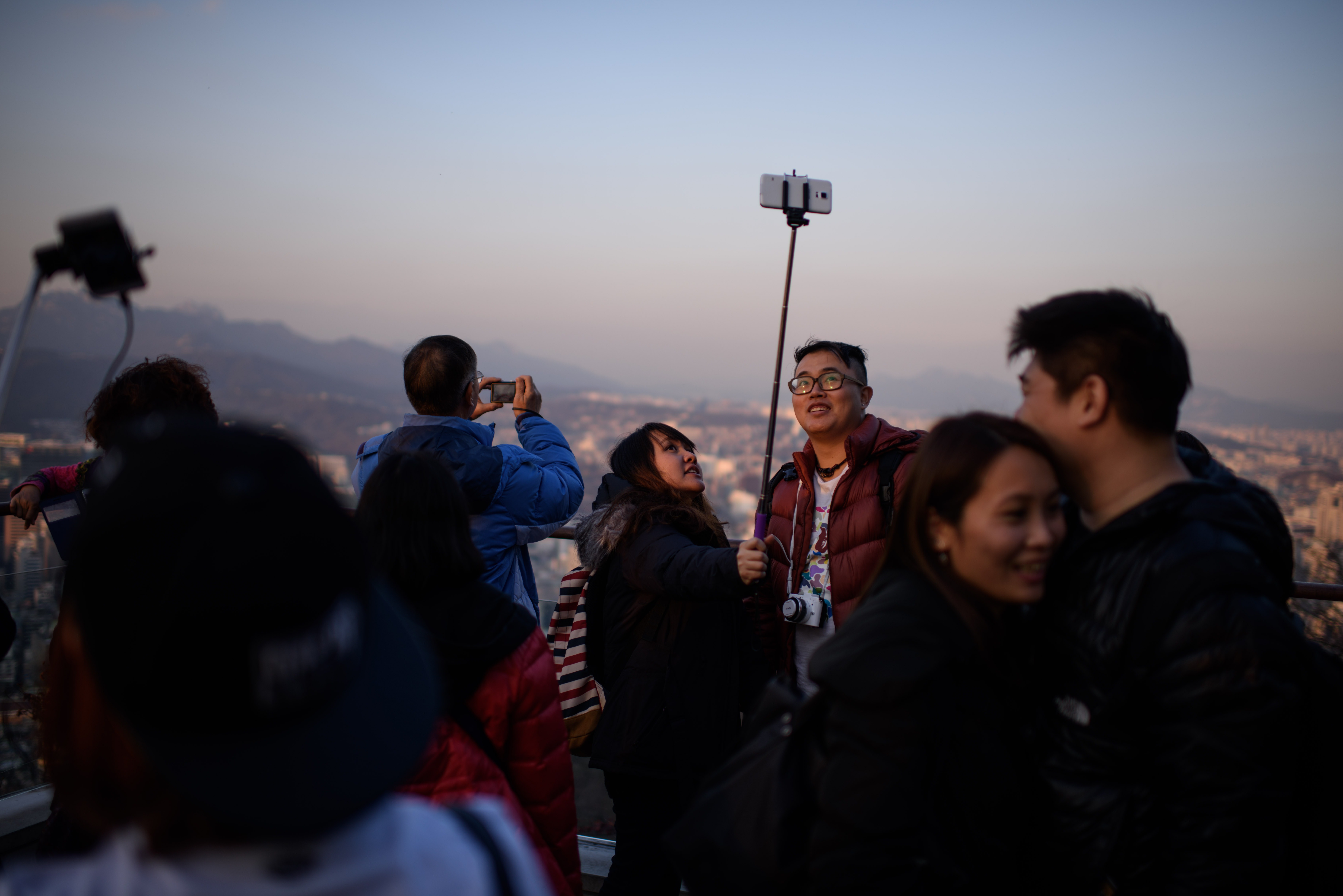 SKOREA-LIFESTYLE-TECHNOLOGY-CRIME-SELFIE