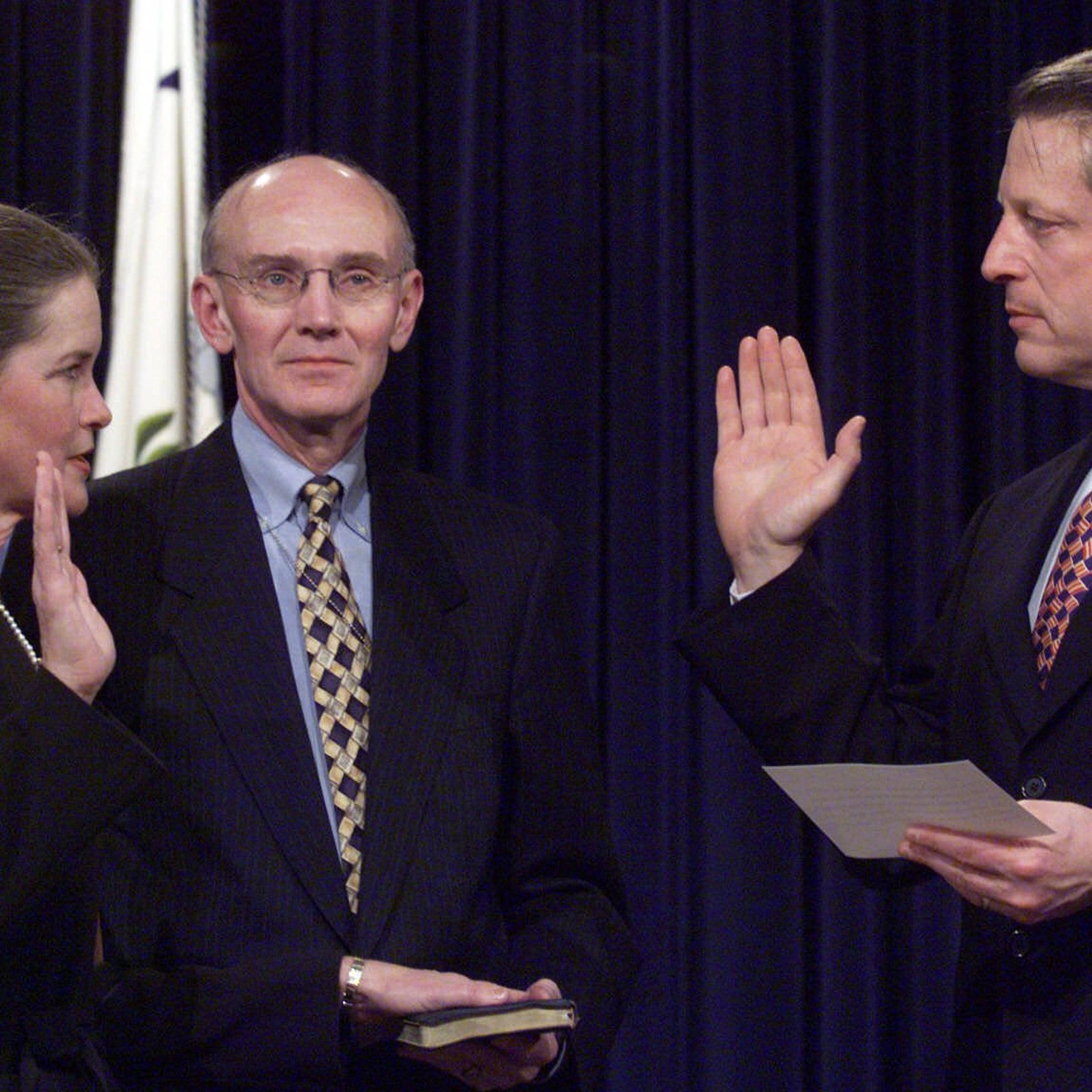 the oath of office of Commissioner of the Food and Drug Administration to Dr. Jane Henney