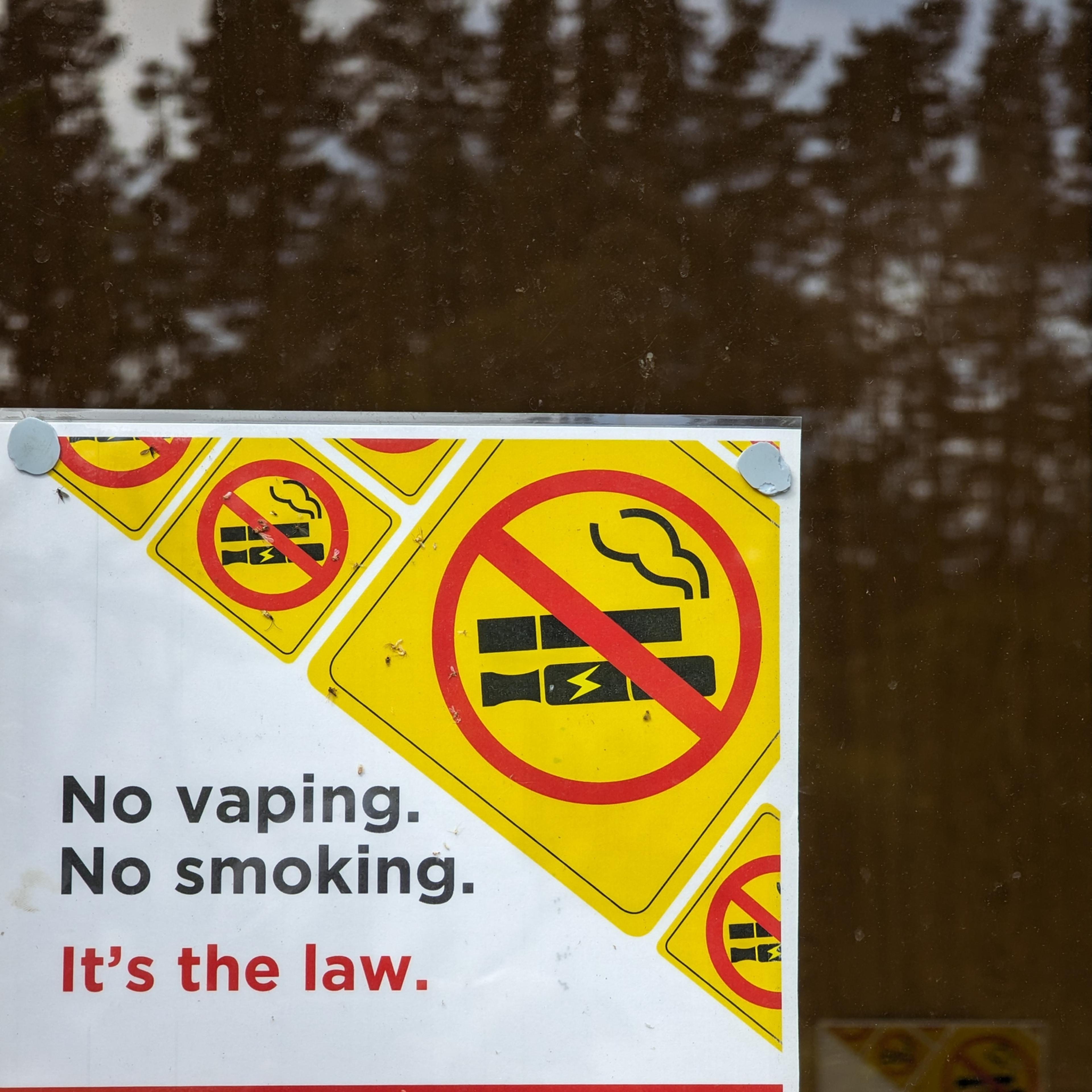 Vaping prohibited sign