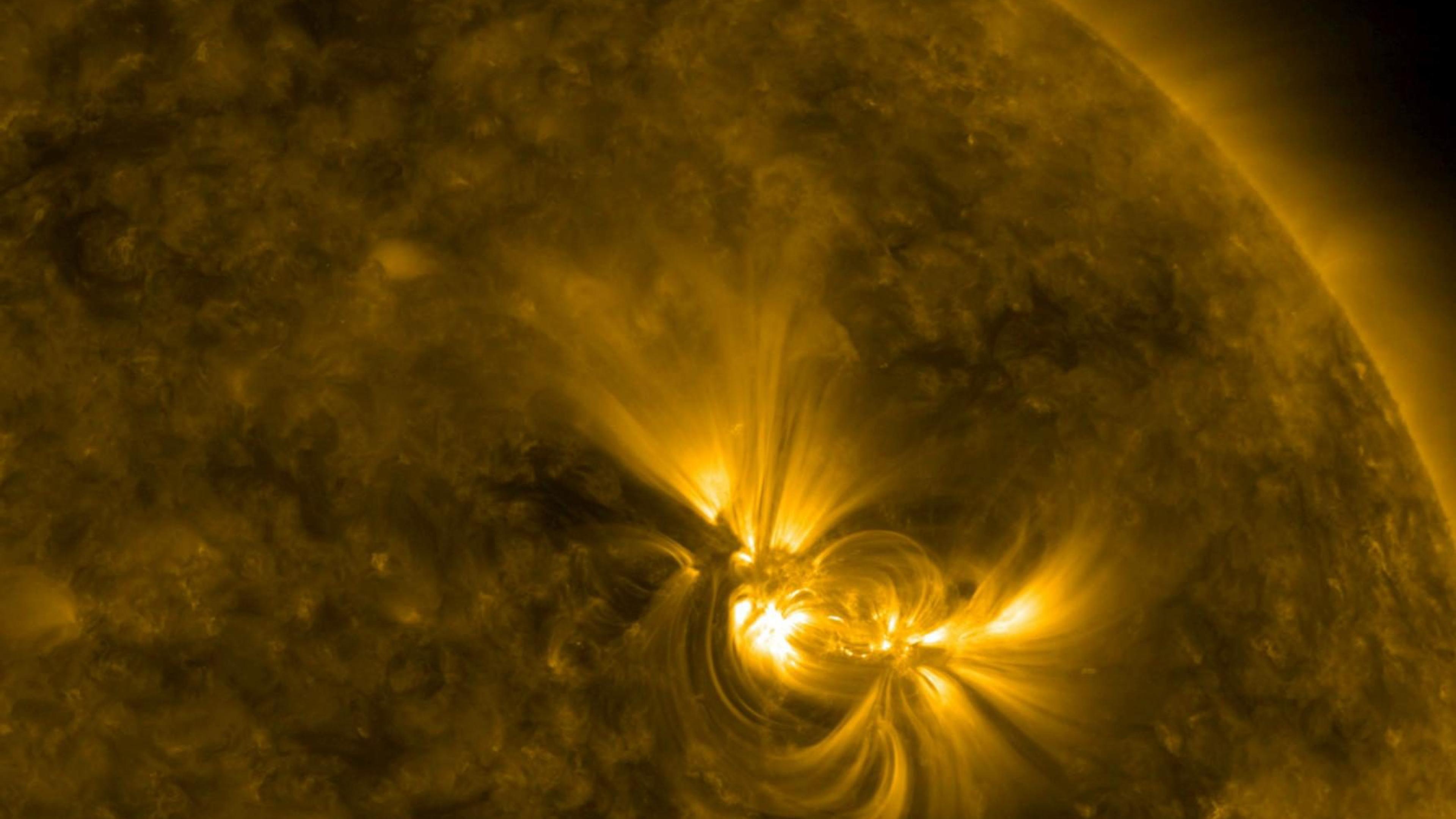 Solar Satam A Solar Storm Knocked 40 SpaceX Satellites Out of the Sky