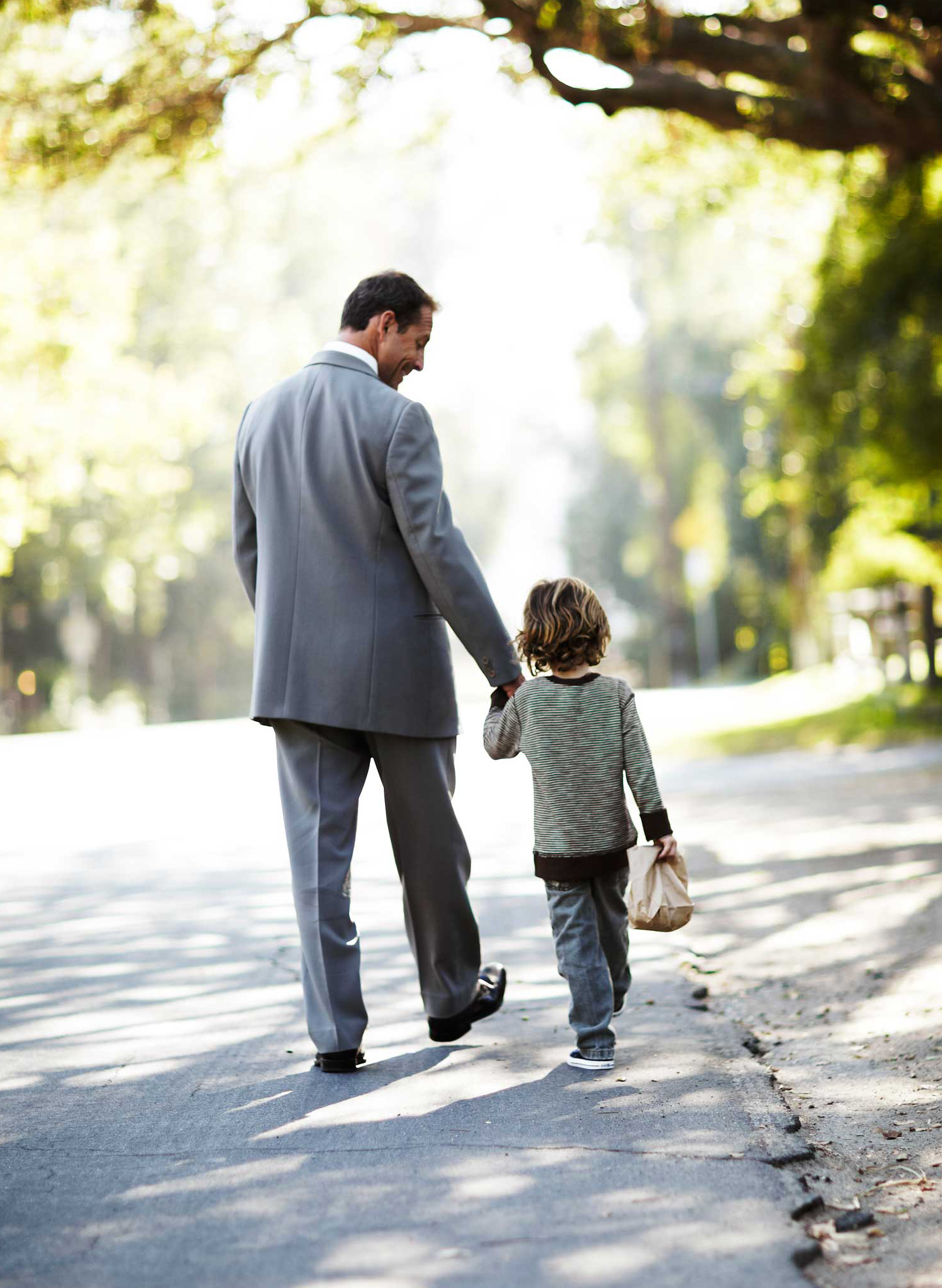 Work and Parenting: Dads Feel Guilty, Too, Pregnant Moms Working More