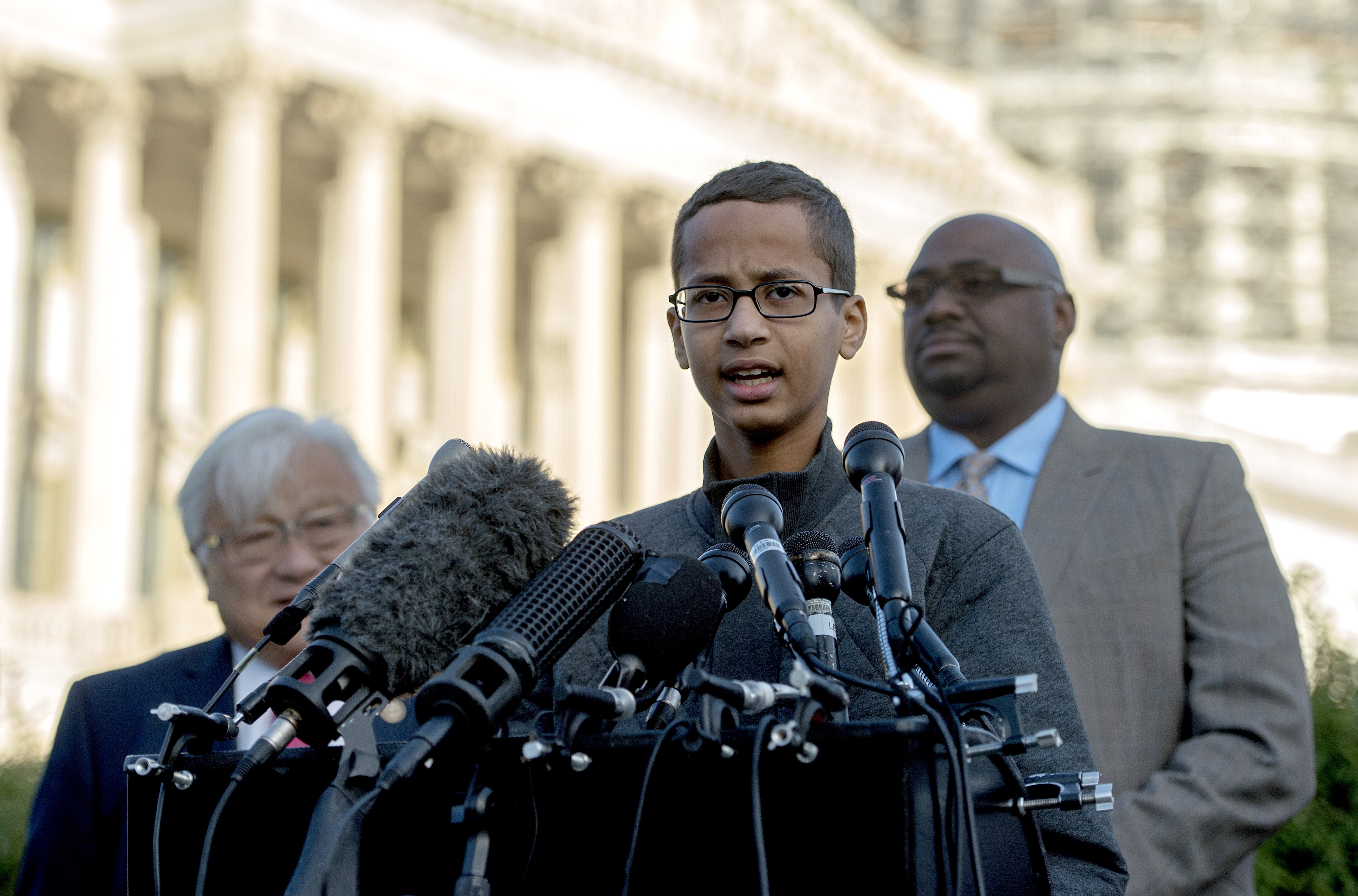 US-POLITICS-CLOCKMAKER-MOHAMED