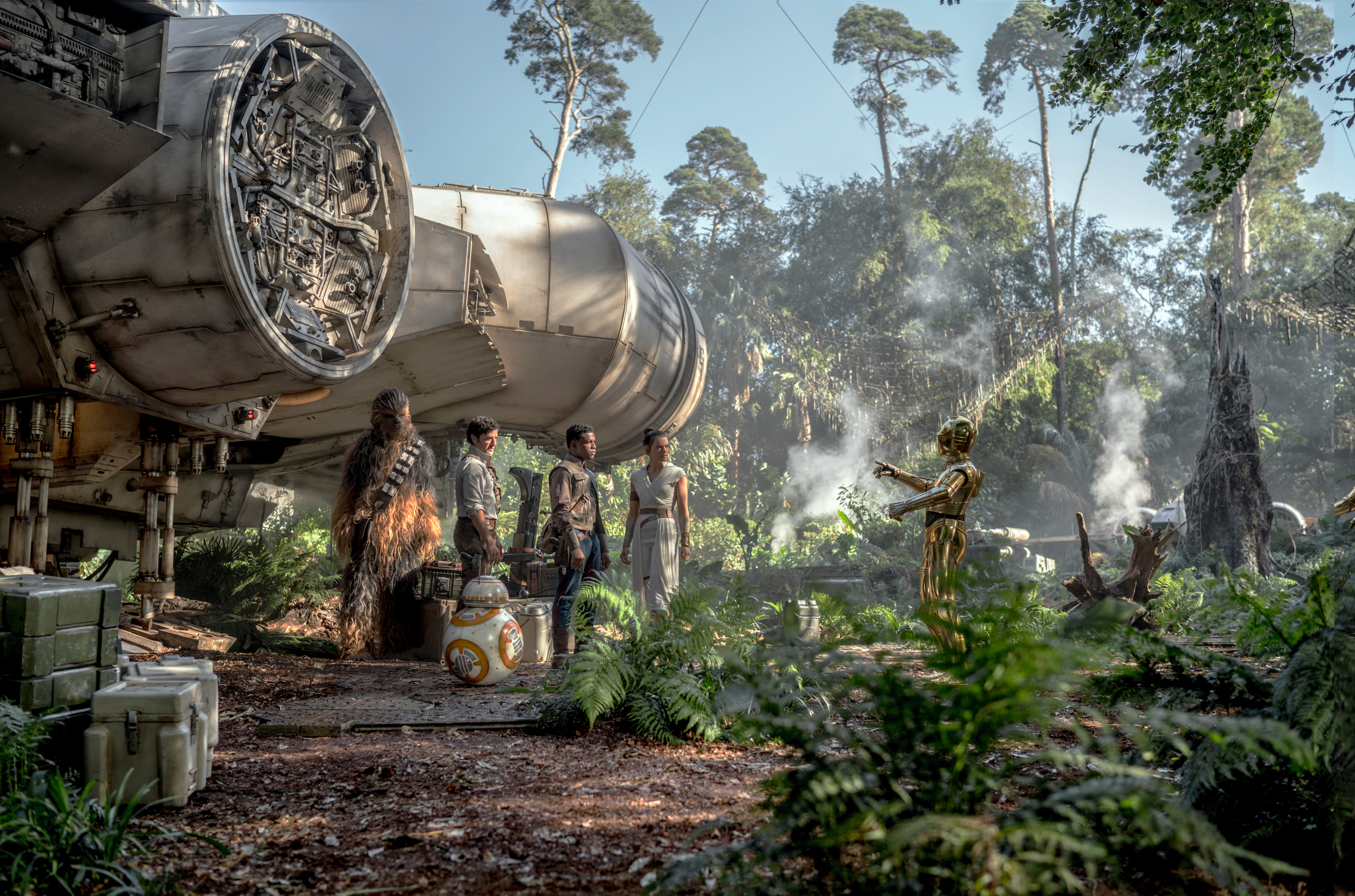 Millennium Falcon Rise of Skywalker