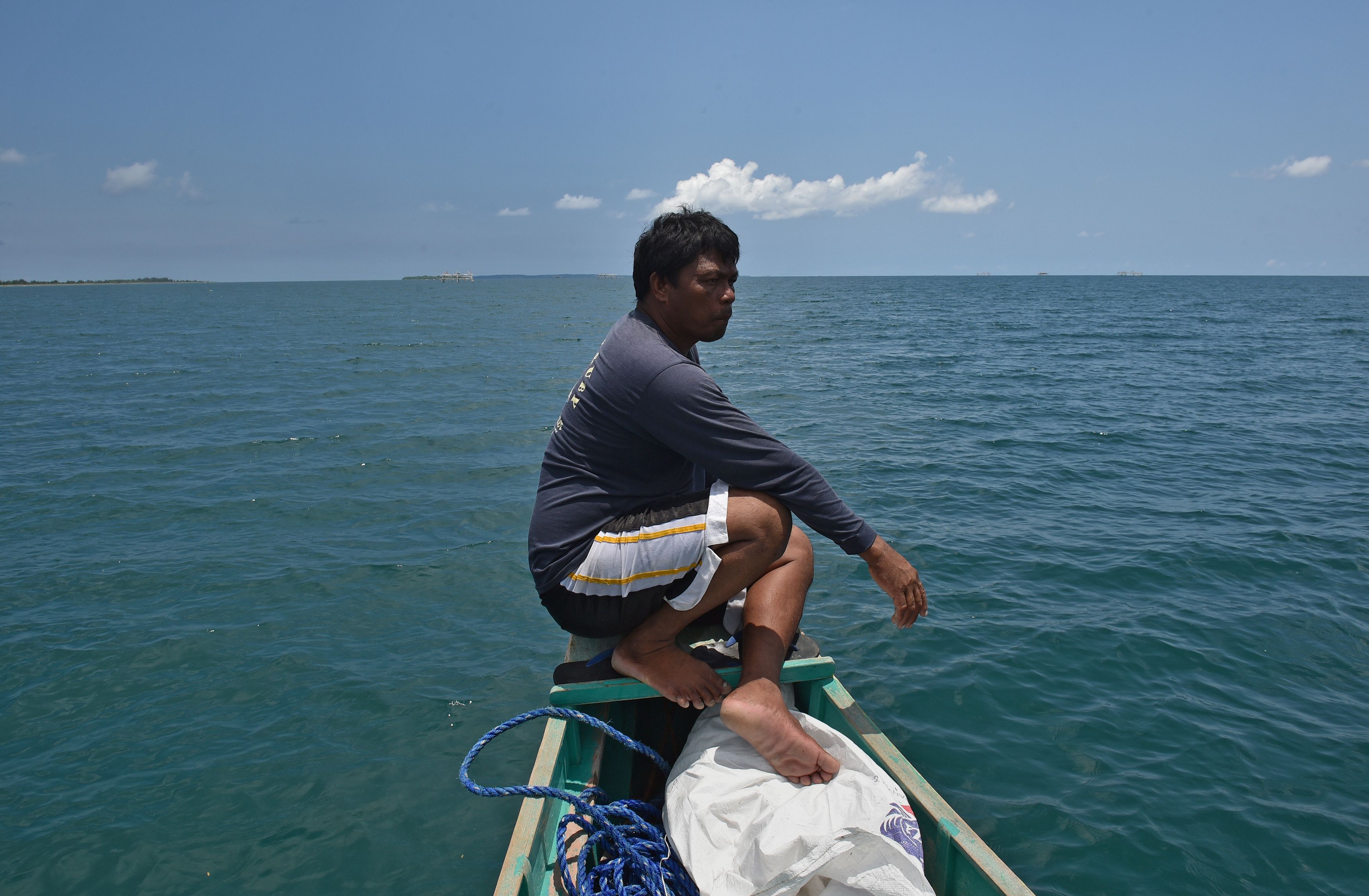 PHILIPPINES-CHINA-UN-MARITIME-DIPLOMACY-FISHING