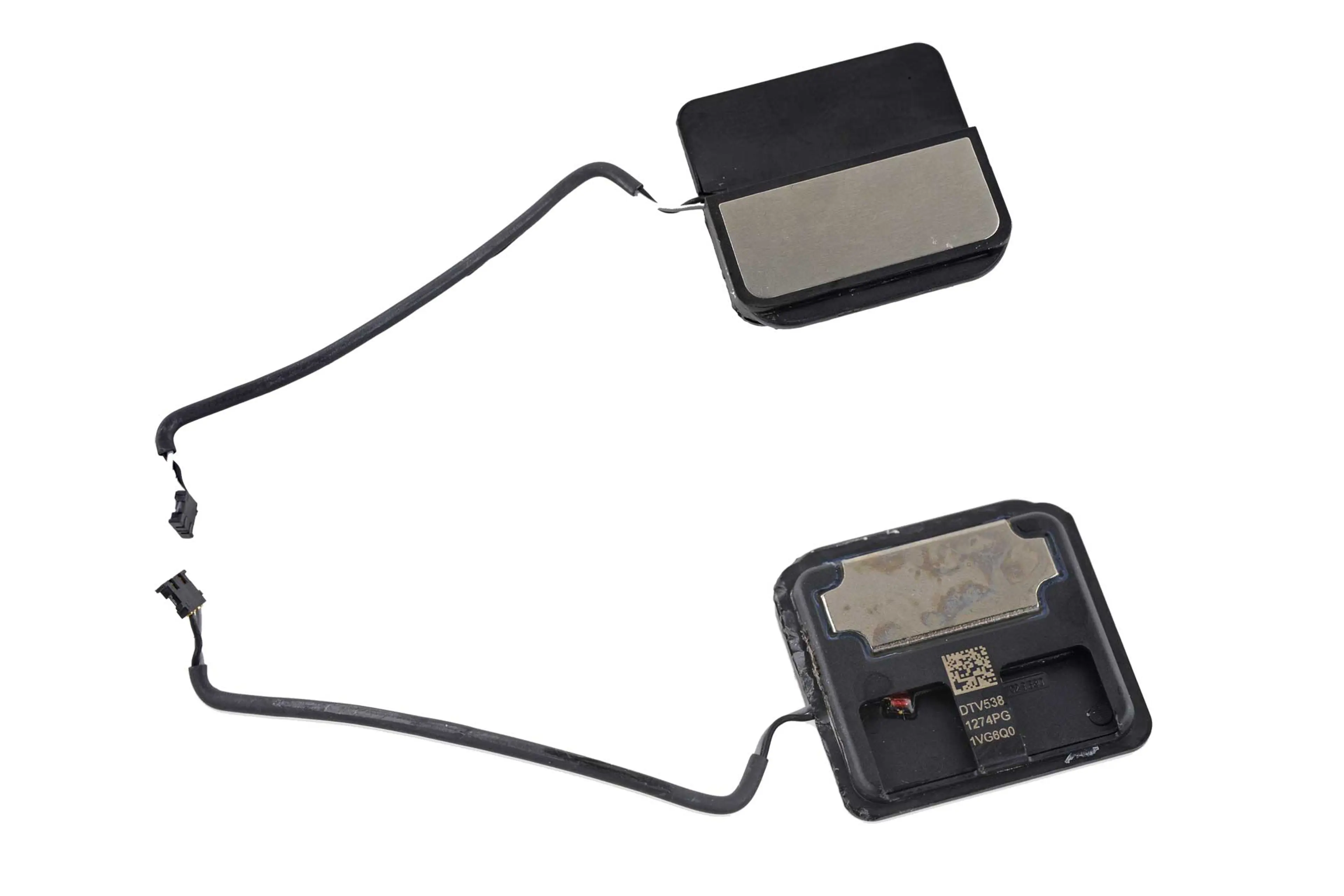 These tiny components are the iPad's speaker drivers. The iPad Pro will always send higher frequencies towards the top speakers, writes iFixit, which keeps the sound balanced.