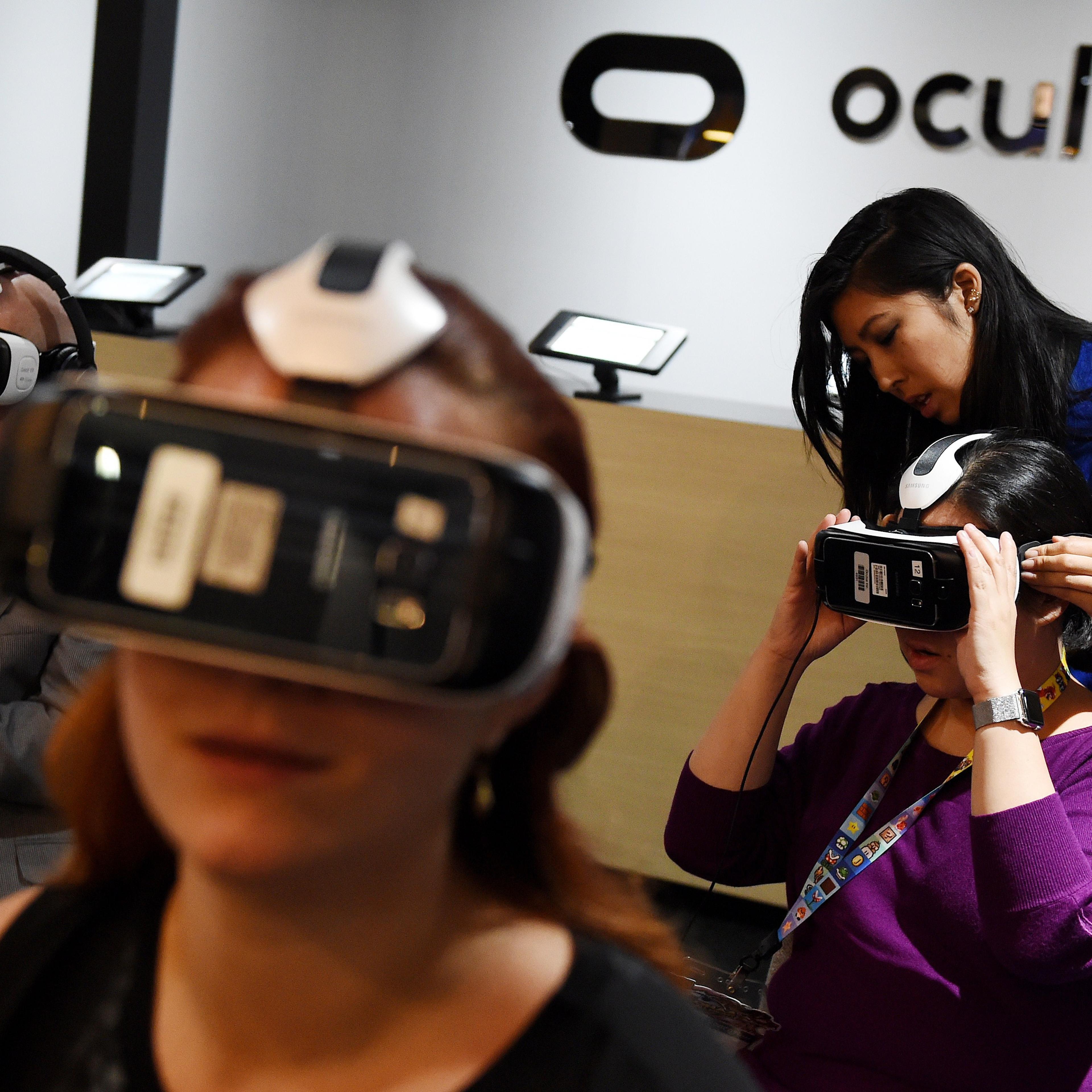 US-IT-INTERNET-GAMES-OCULUS-SONY-E3