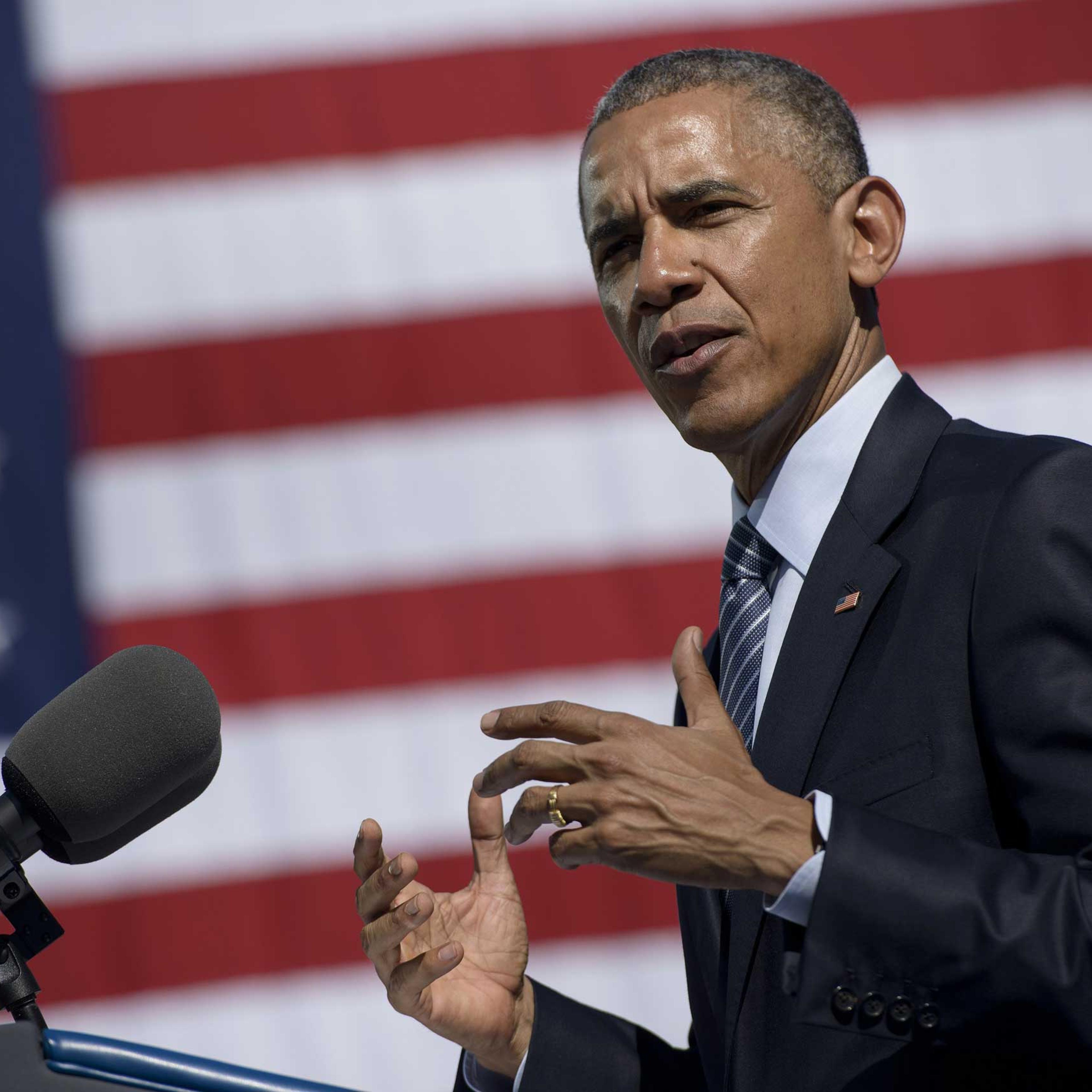 US President Barack Obama speaks about trade policy at Nike Headquarters in Beaverton, Oregon, May 8, 2015 .