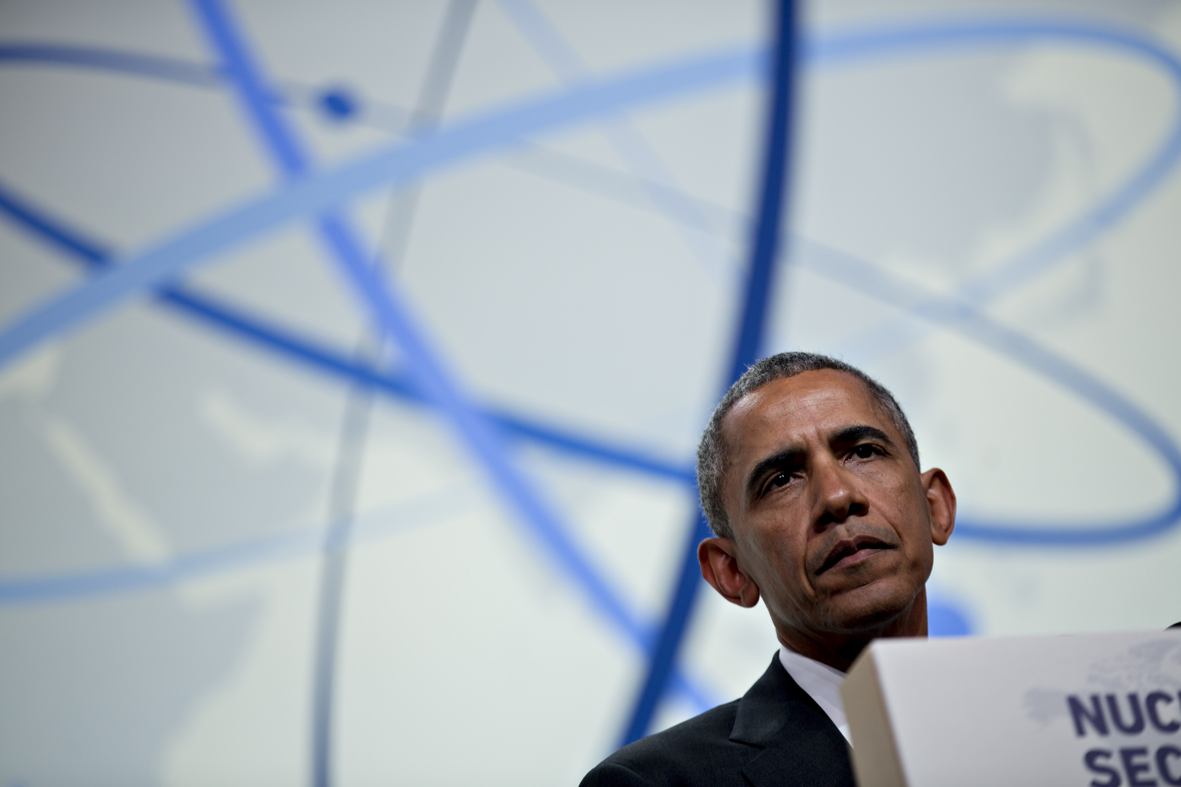 President Barack Obama arrives to speak during a closing session at the Nuclear Security Summit April 1, 2016 in Washington, D.C.