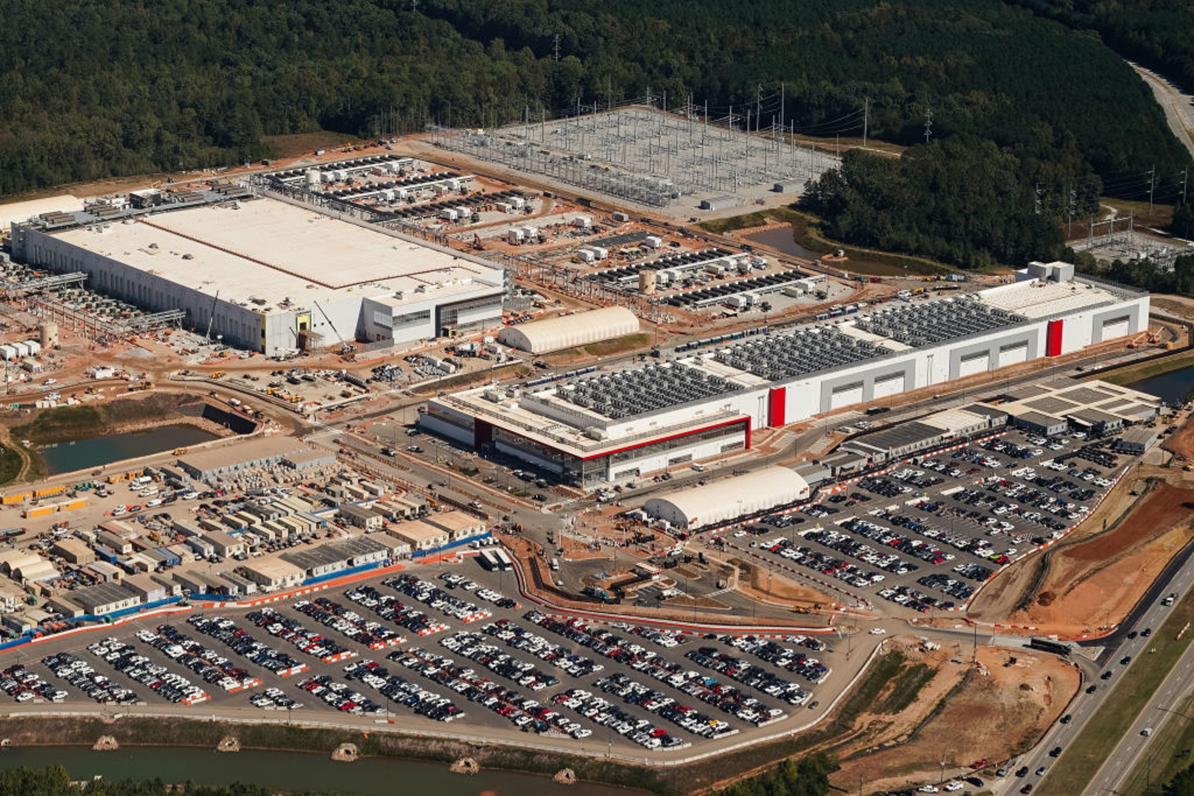 Blackstone's Data-Center Ambitions School a City on AI Power Strains