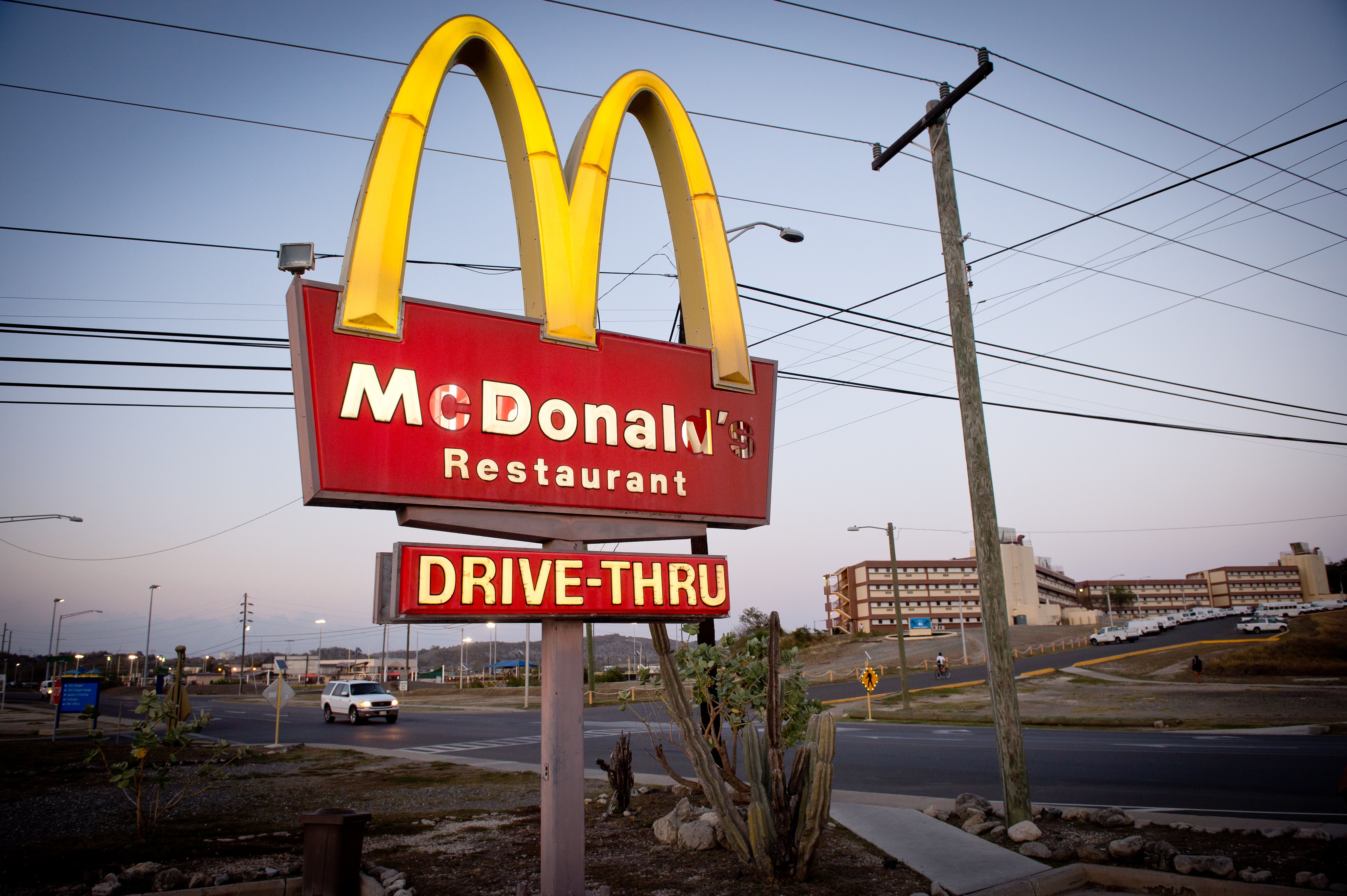 US-GUANTANAMO-MCDONALD'S