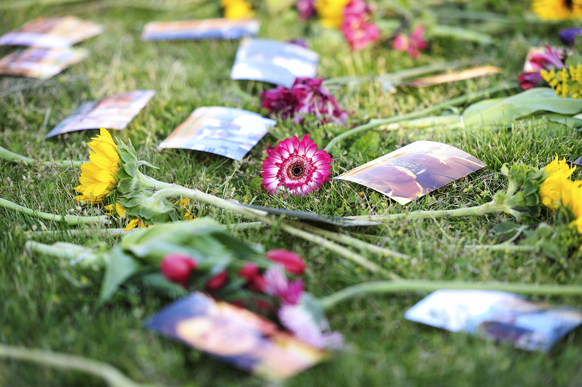 OR: Hundreds Attend Vigil After Two Murdered In Portland MAX