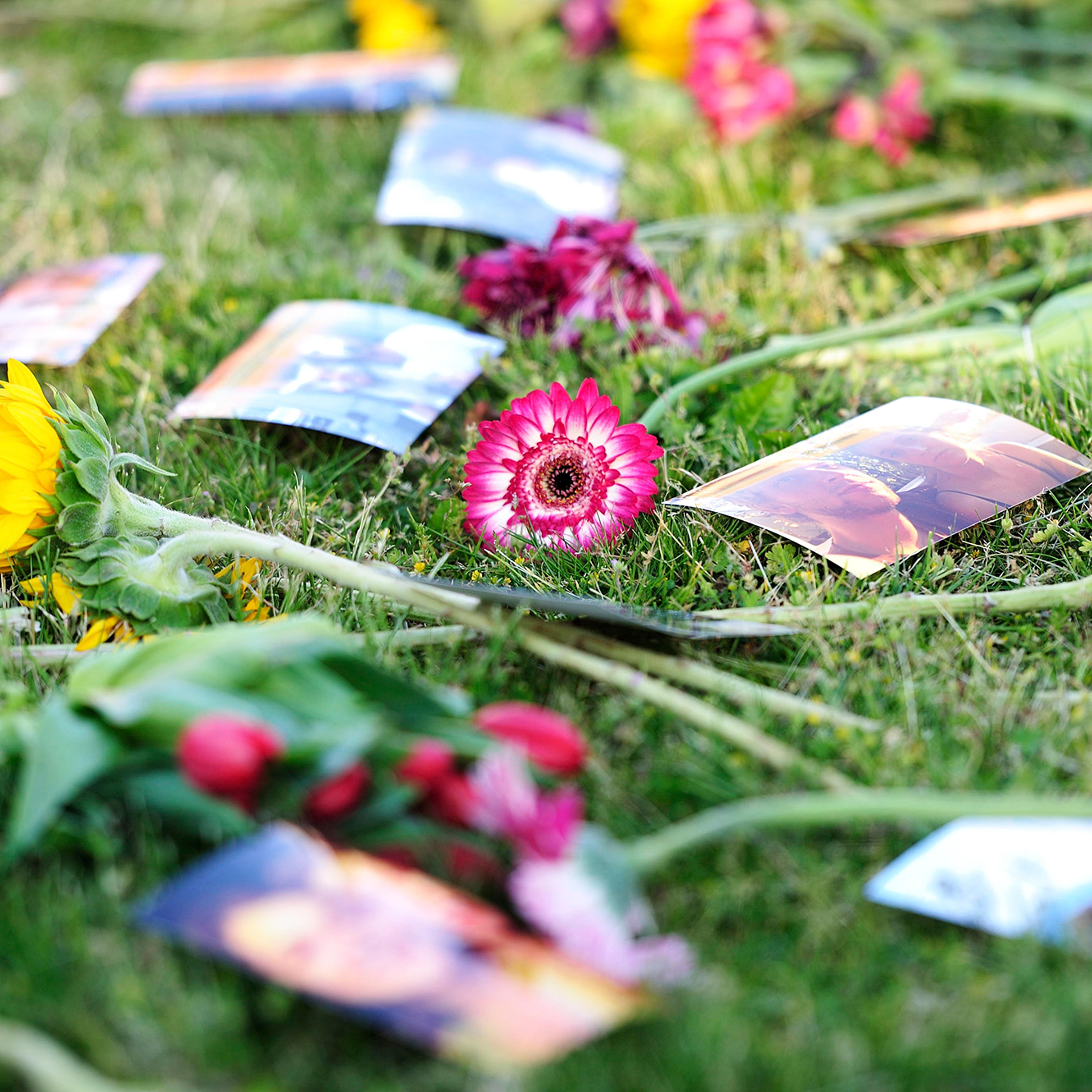 OR: Hundreds Attend Vigil After Two Murdered In Portland MAX