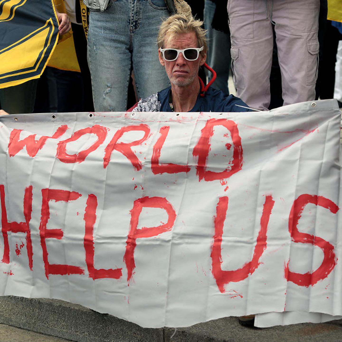 Rally in support of Mariupol defenders in Kyiv