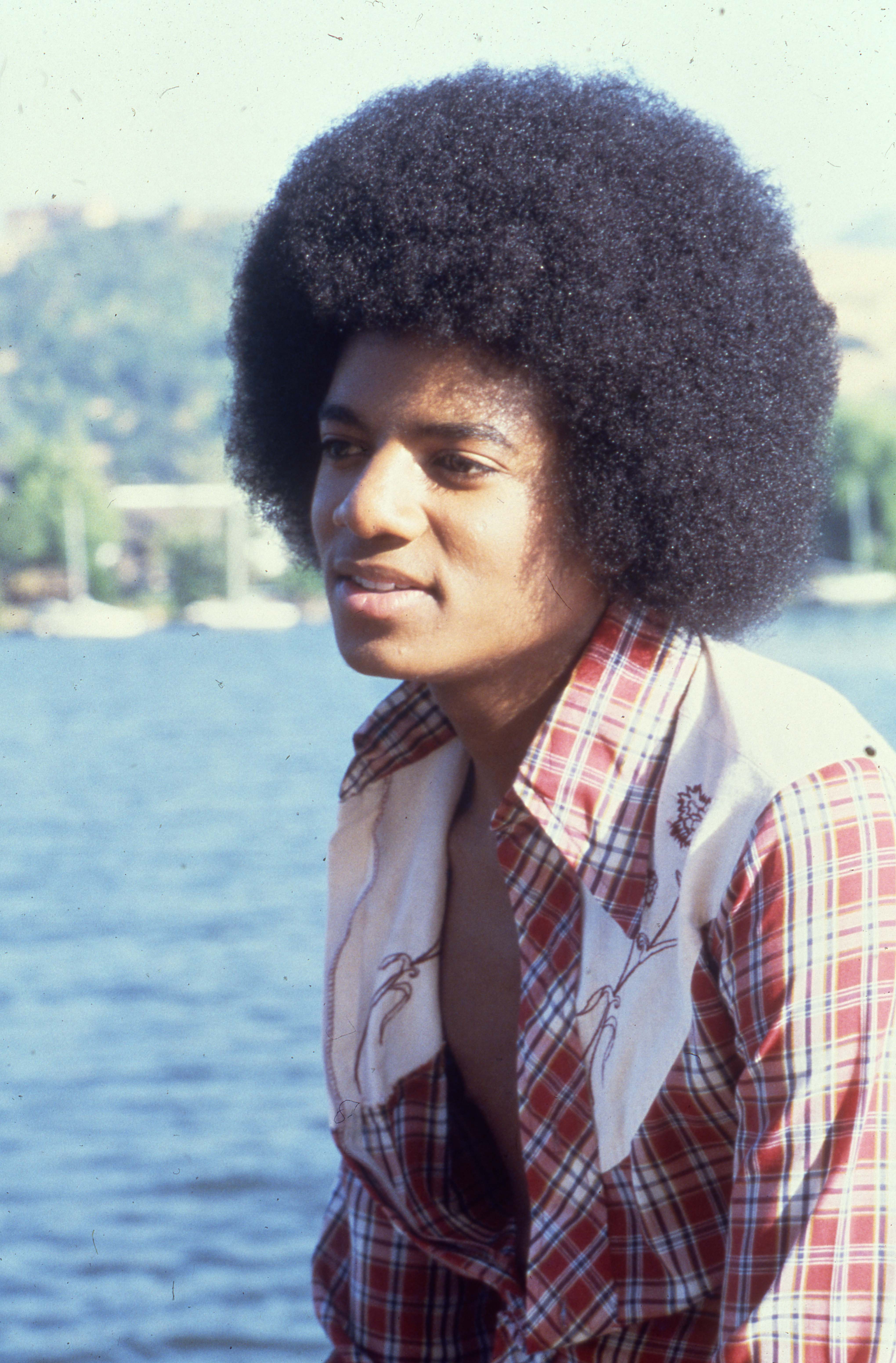 Michael Jackson: Never Before Seen Photos of King of Pop at Auction