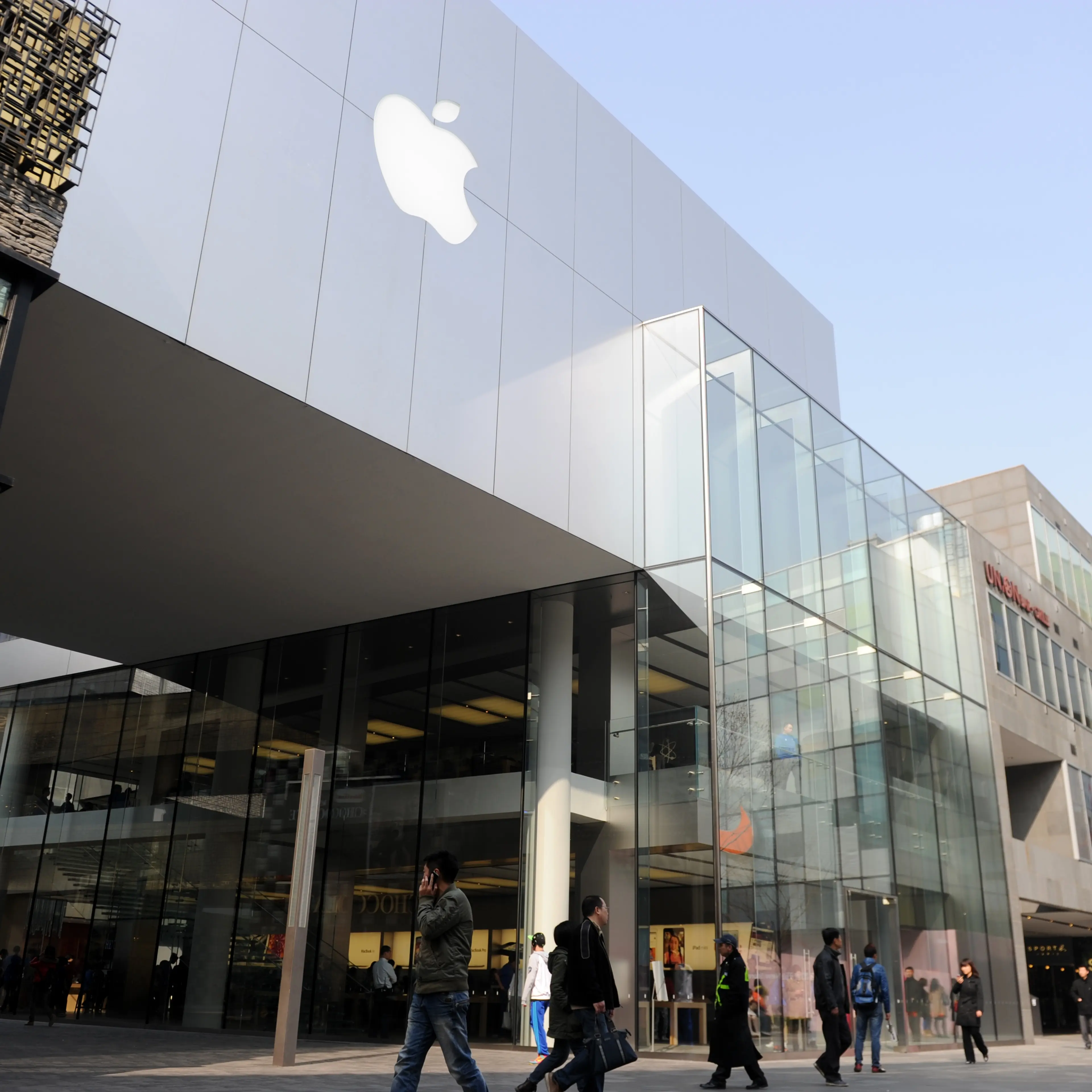 CHINA-US-IT-TELECOM-APPLE