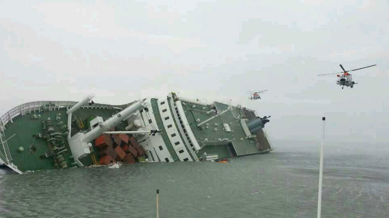 After nearly a week, chances of finding survivors on the capsized Korean ferry are slim, but stories of courage have risen.