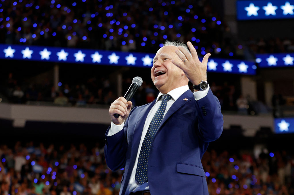 TOPSHOT-US-VOTE-POLITICS-HARRIS-WALZ