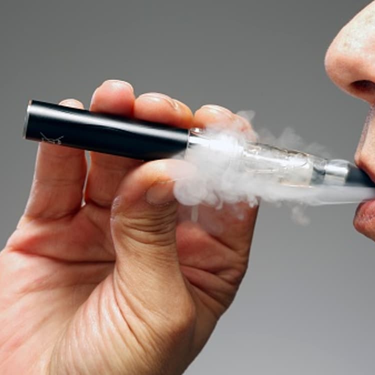 e-cigarette-nicotine-vaping-smoking-cigarette