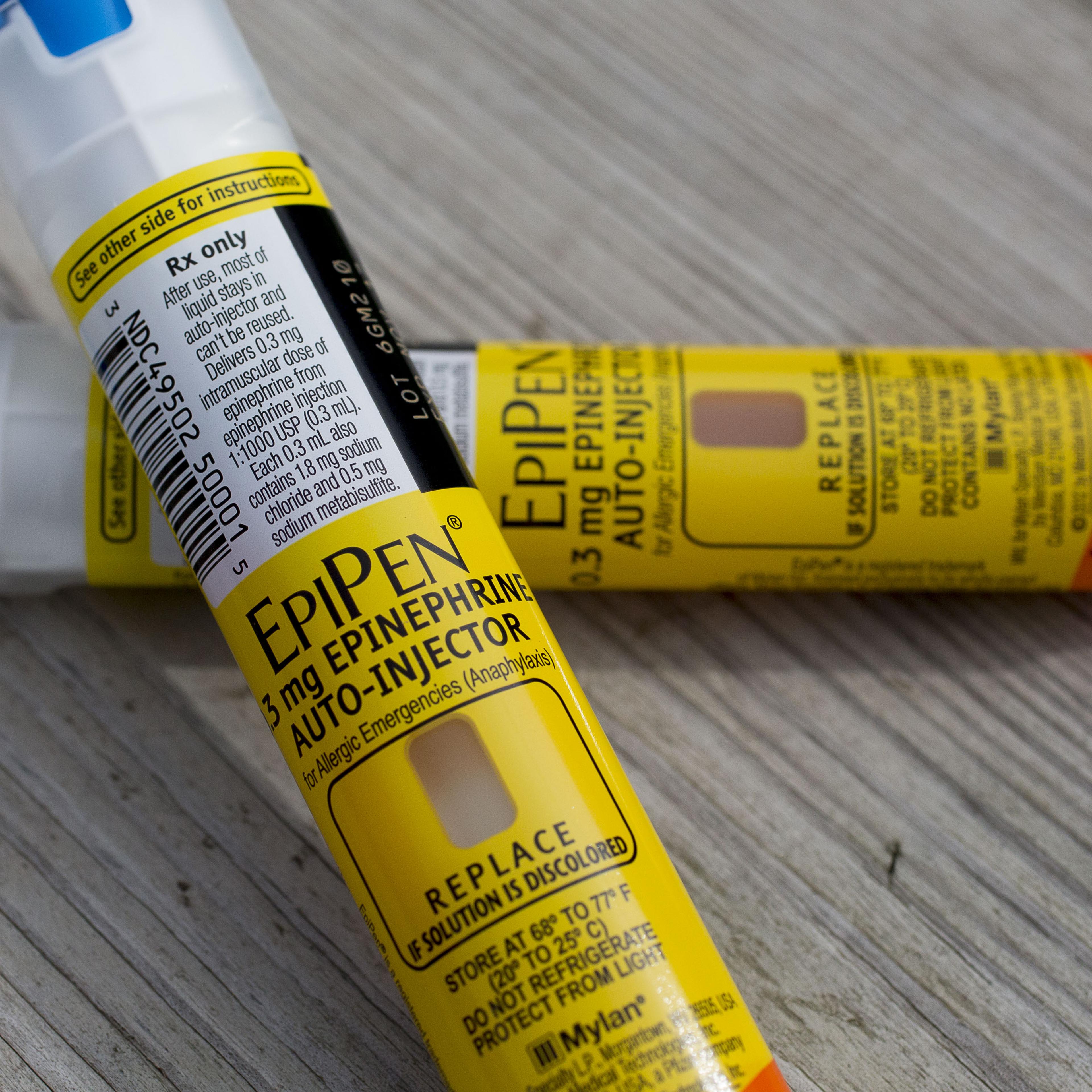 Mylan NVs EpiPen Product Illustrations As Company's Move to Curb EpiPen Costs Blasted as PR Fix by Congress