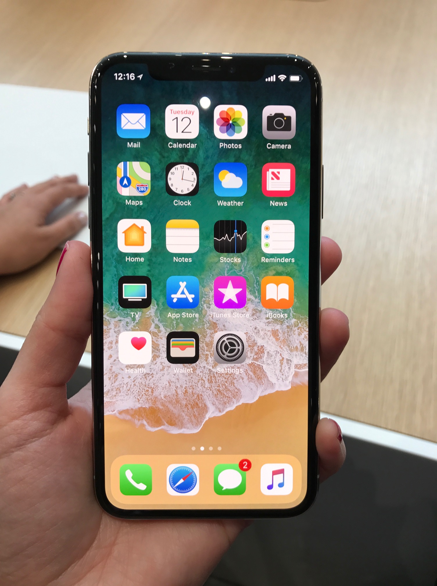 iPhone X Hands-On: A Closer Look at Apple